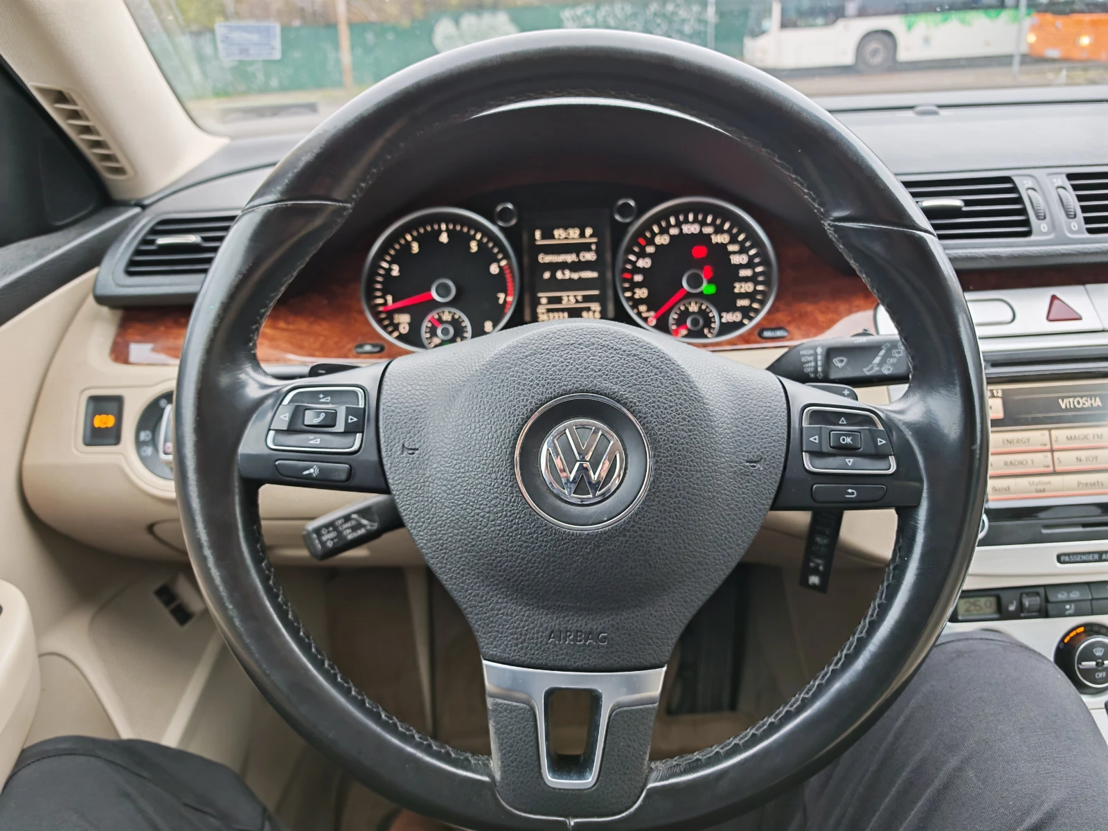VW Passat, снимка 13 - Автомобили и джипове - 54035271