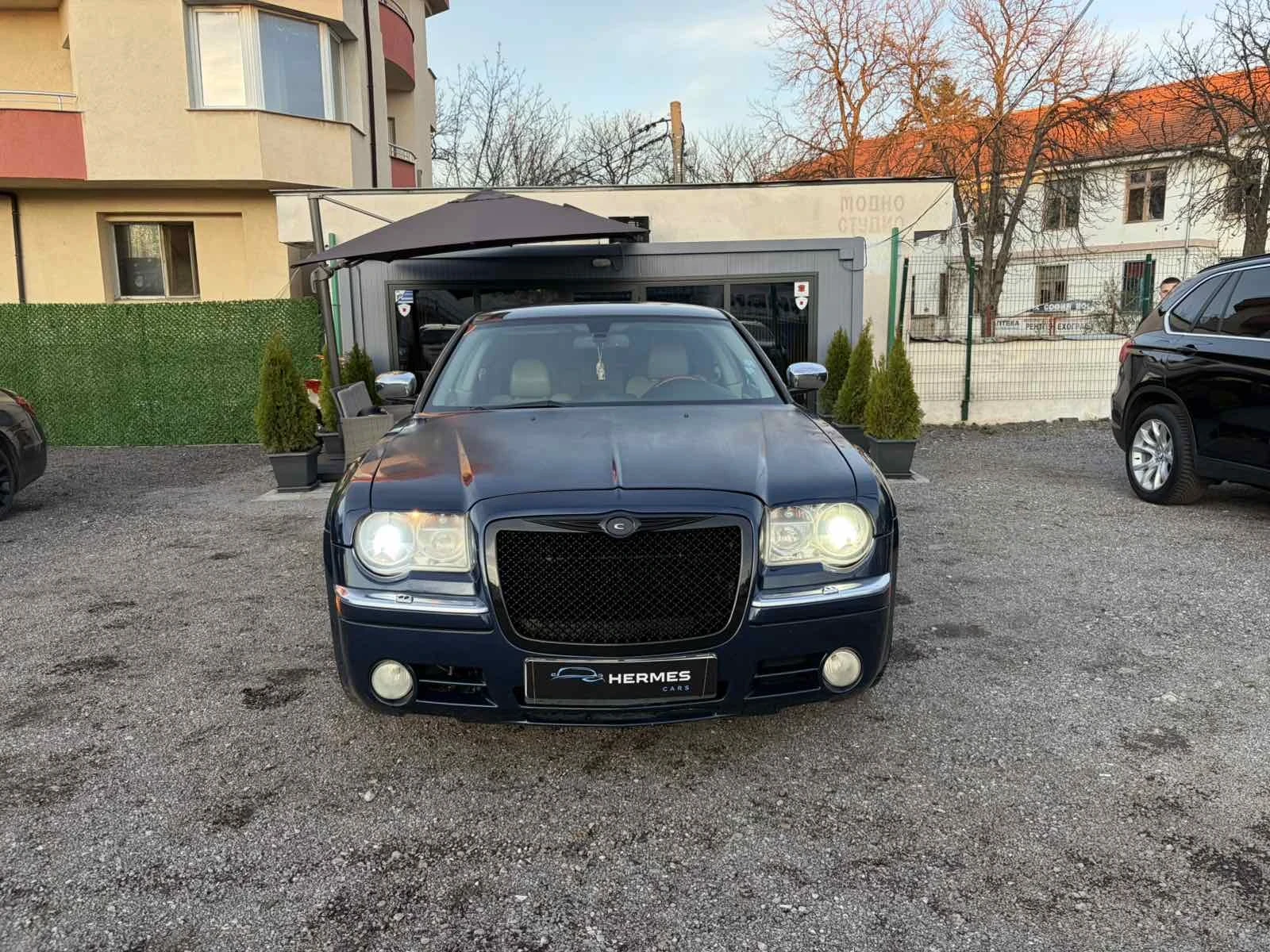 Chrysler 300c, снимка 2 - Автомобили и джипове - 54116244