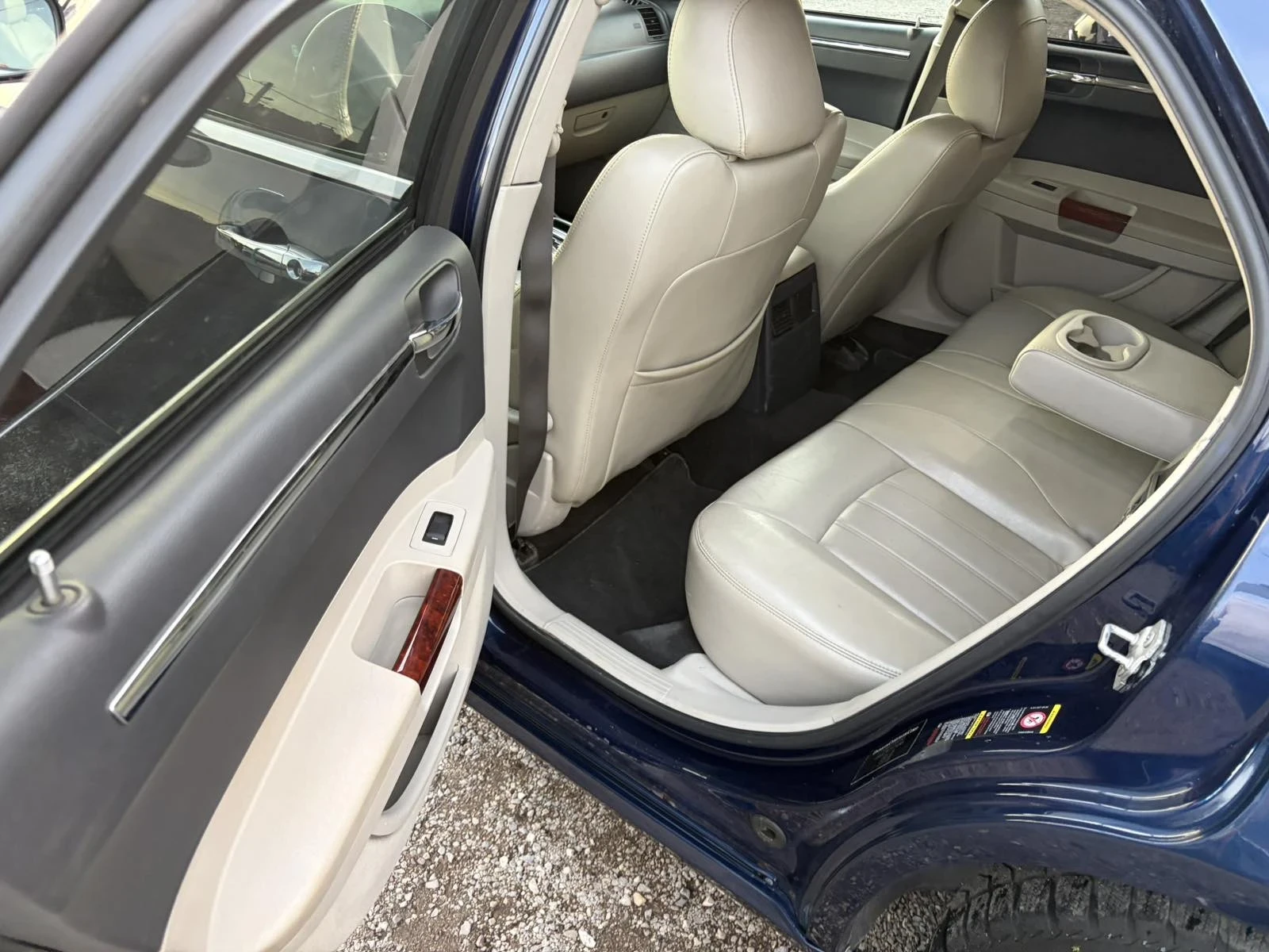 Chrysler 300c, снимка 13 - Автомобили и джипове - 54116244