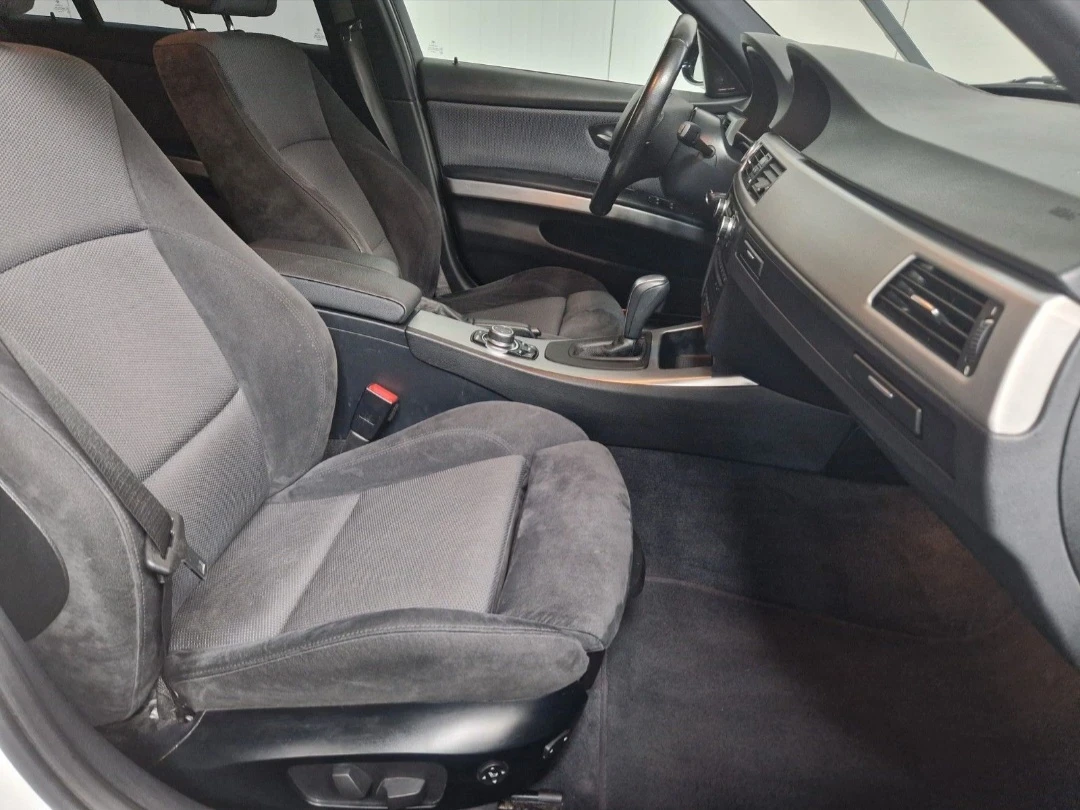 BMW 320 xDrive , снимка 14 - Автомобили и джипове - 54178286