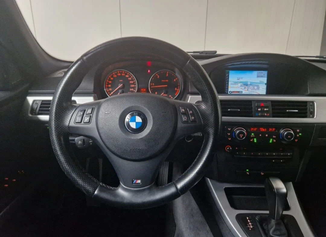 BMW 320 xDrive , снимка 7 - Автомобили и джипове - 54178286