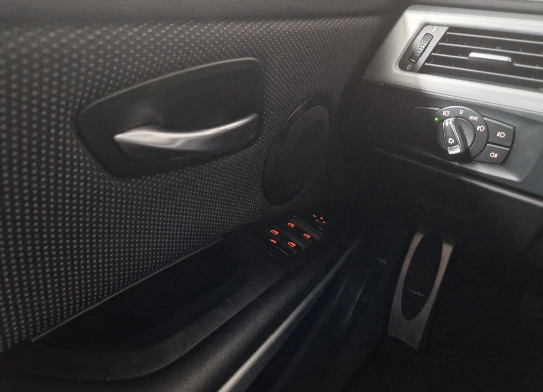 BMW 320 xDrive , снимка 8 - Автомобили и джипове - 54178286