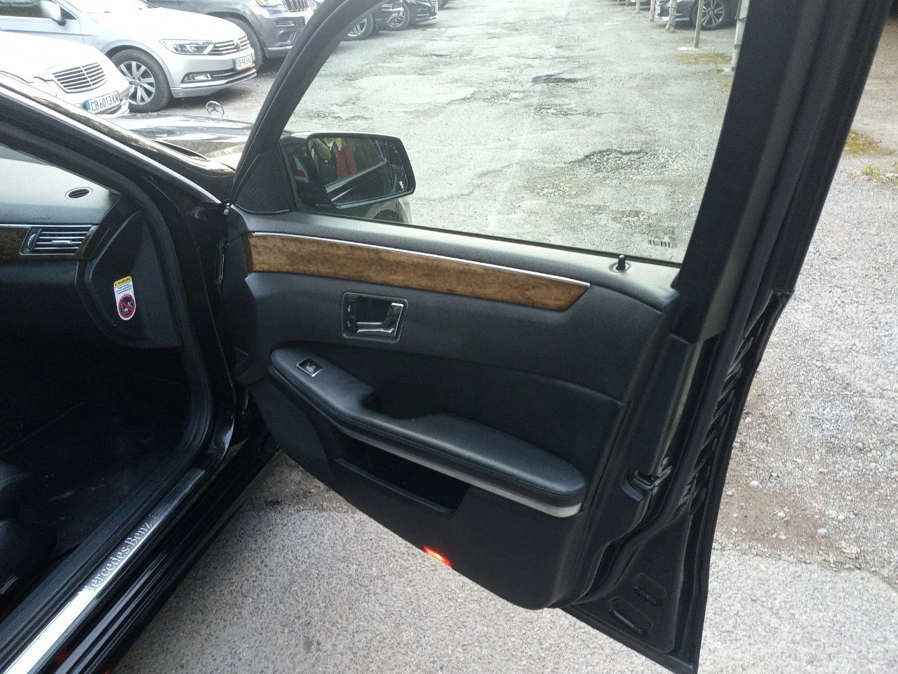 Mercedes-Benz E 200, снимка 13 - Автомобили и джипове - 54296520