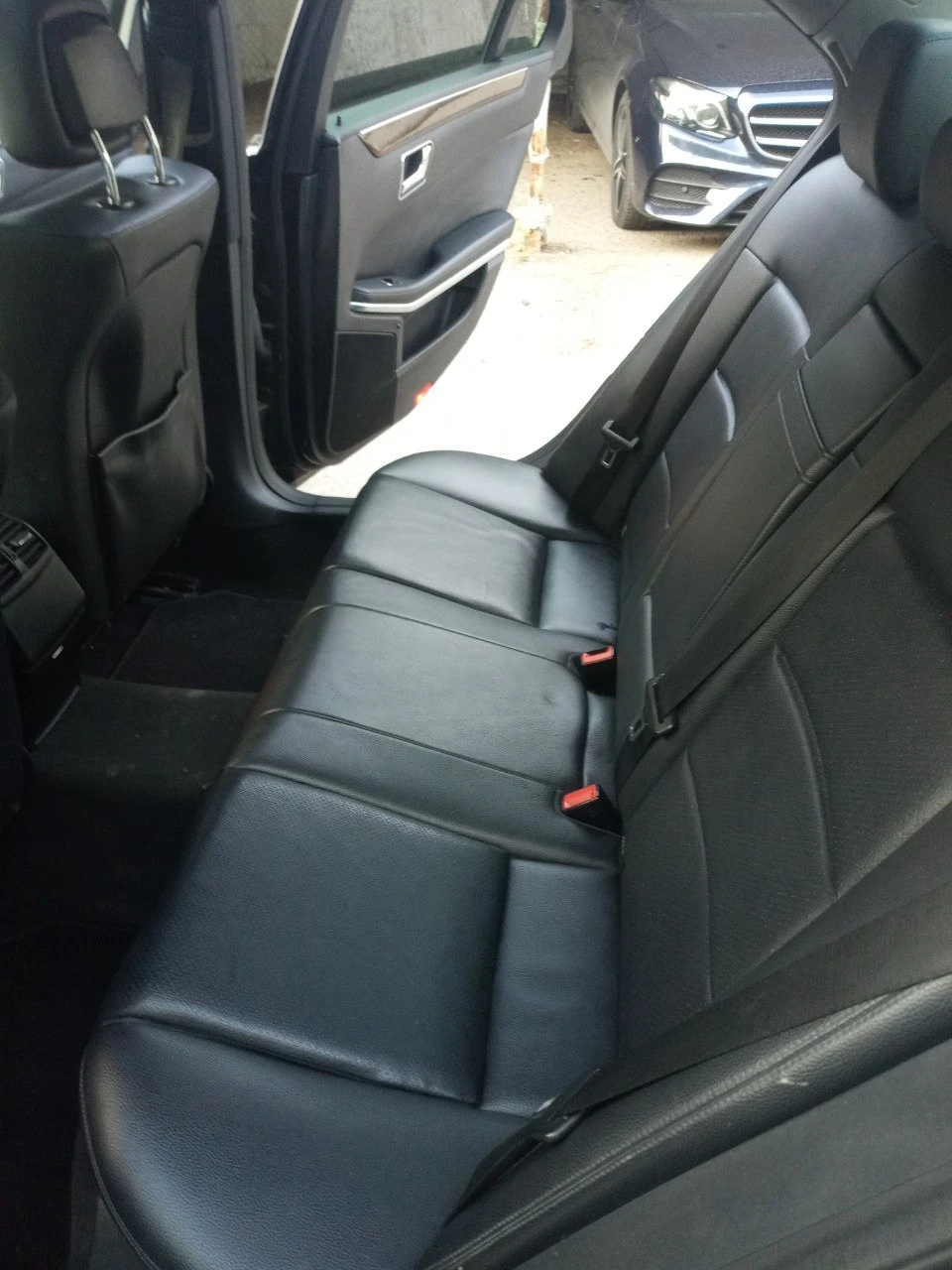 Mercedes-Benz E 200, снимка 15 - Автомобили и джипове - 54296520