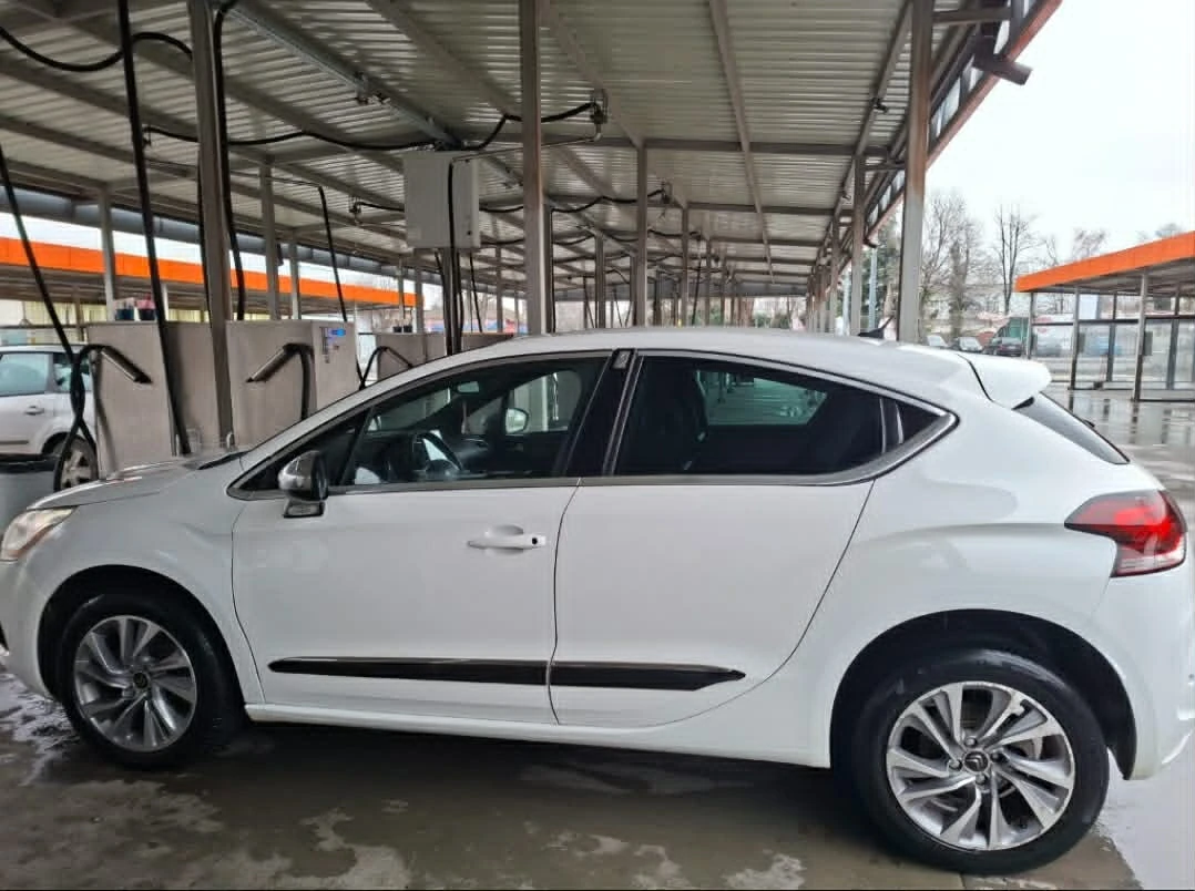 Citroen DS4 1.6HDI, снимка 8 - Автомобили и джипове - 54783450