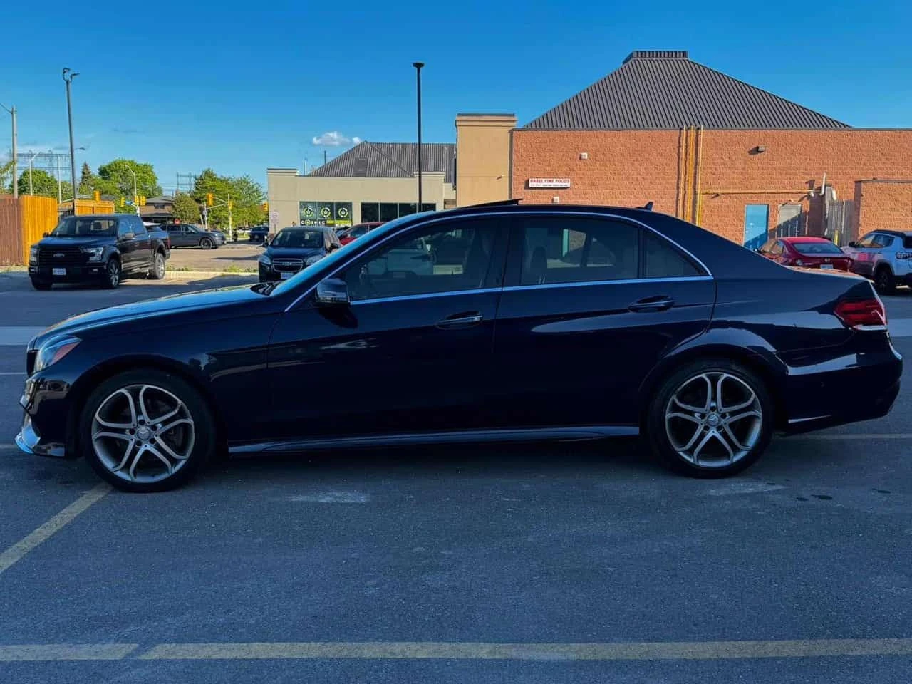 Mercedes-Benz E 250 BlueTEC/ПОДГРЕВИ/ШИБИДАХ/АВТОФИНАНСИРАНЕ, снимка 8 - Автомобили и джипове - 54808202