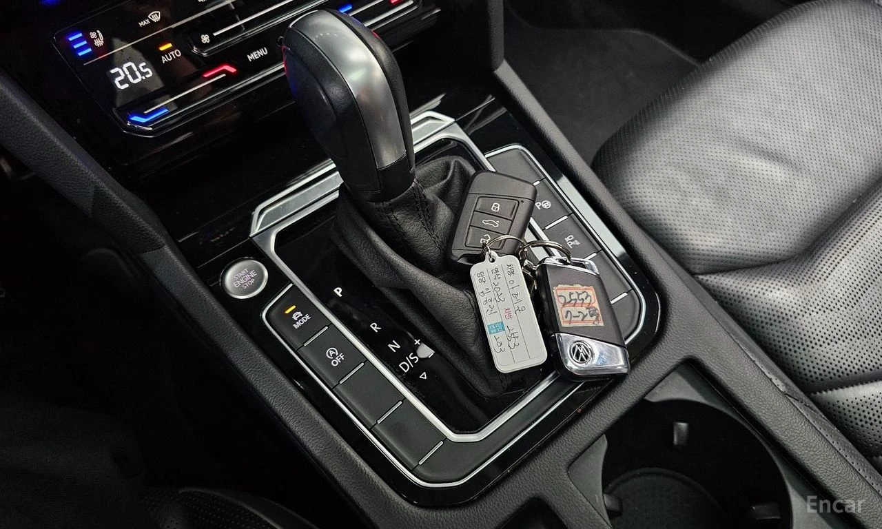 VW Arteon 2.0* TDI* PRESTIGE* ОБДУХВАНЕ* 360КАМЕРА* ДИГИТАЛН, снимка 12 - Автомобили и джипове - 55213568