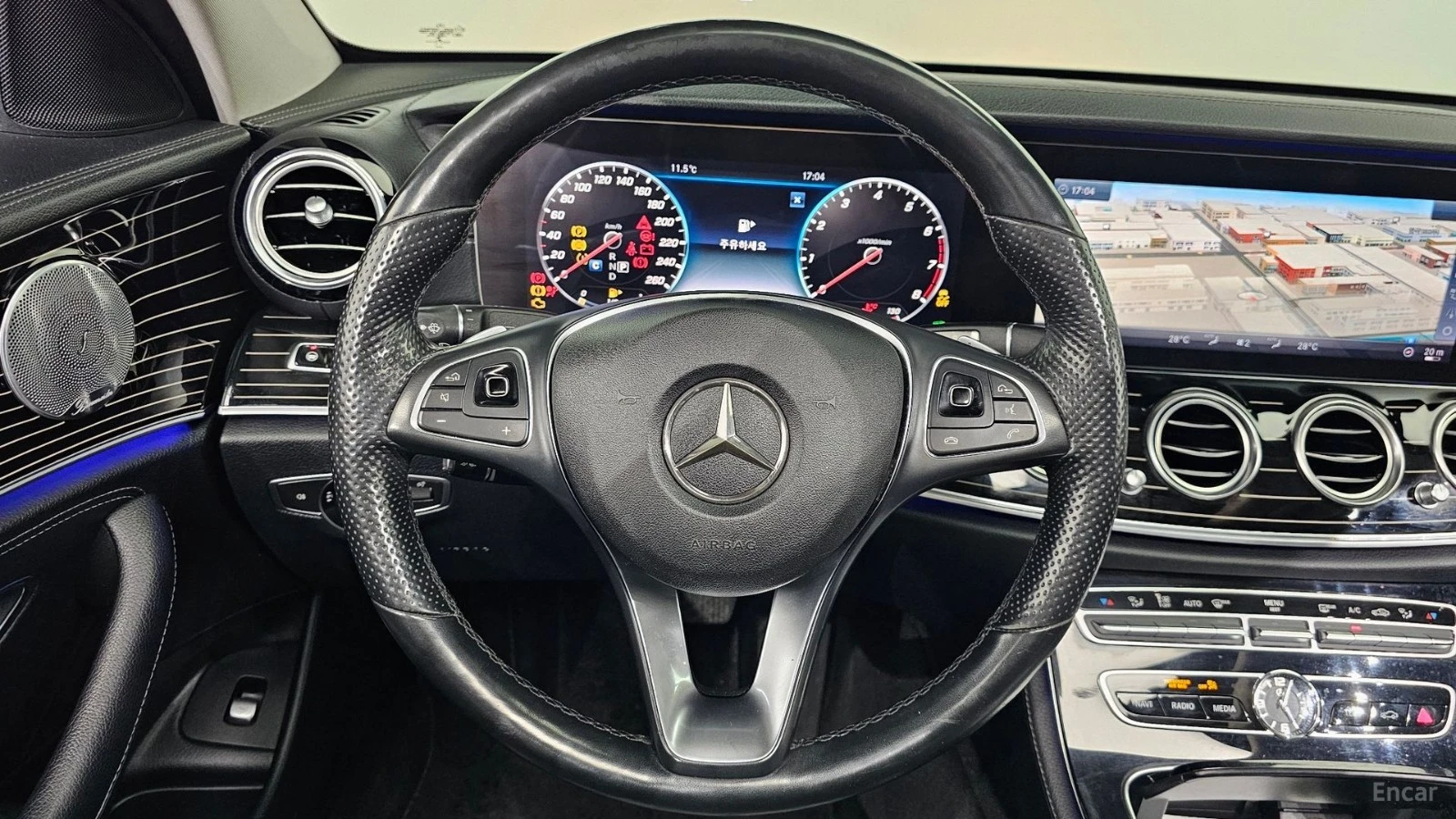 Mercedes-Benz E 400 4MATIC EXCLUSIVE* HUD* КОЖА* ОБДУХВ* АВТОКРЕДИТ, снимка 11 - Автомобили и джипове - 55664728