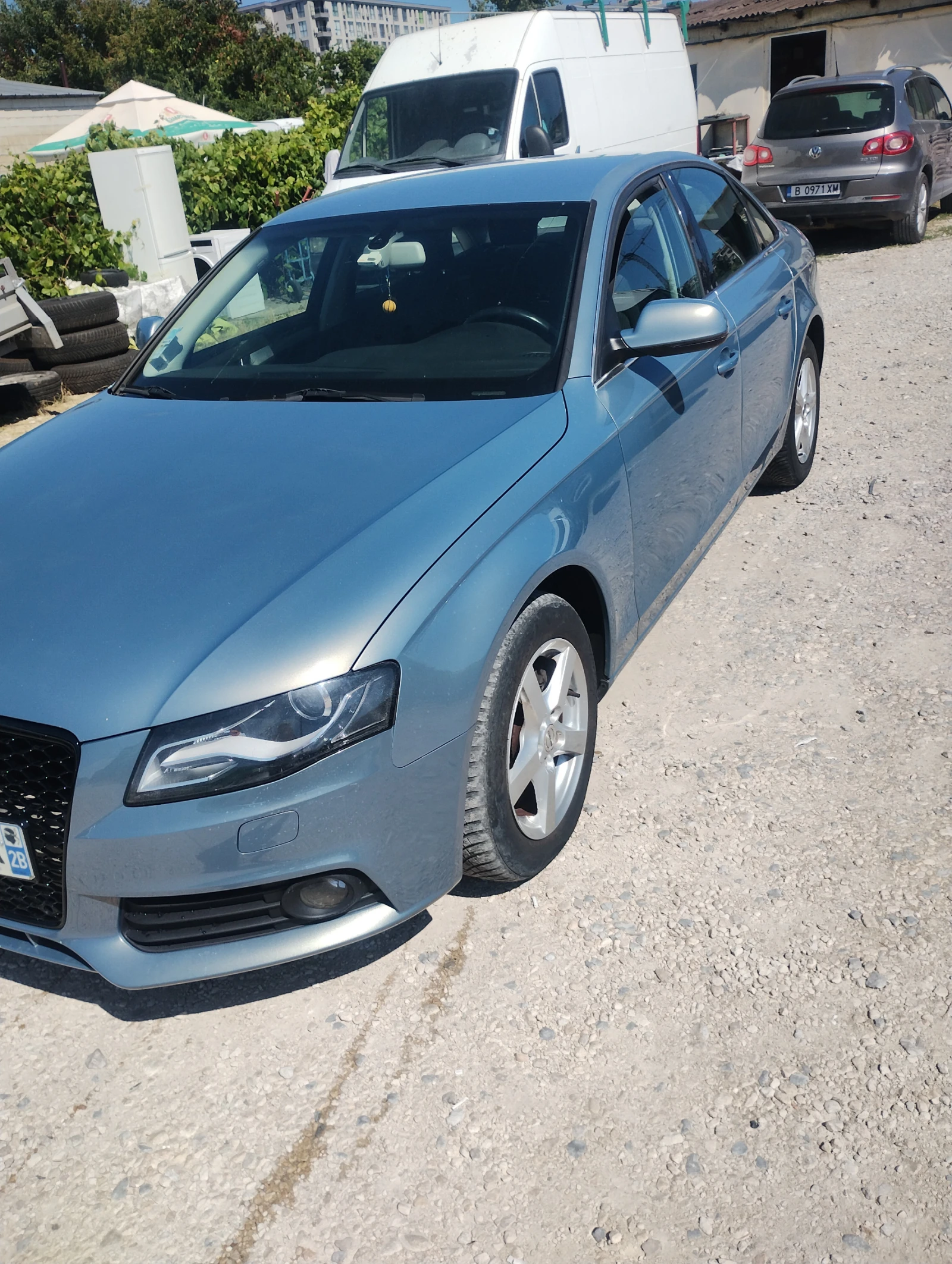 Audi A4 2.0TDI, снимка 2 - Автомобили и джипове - 55768539