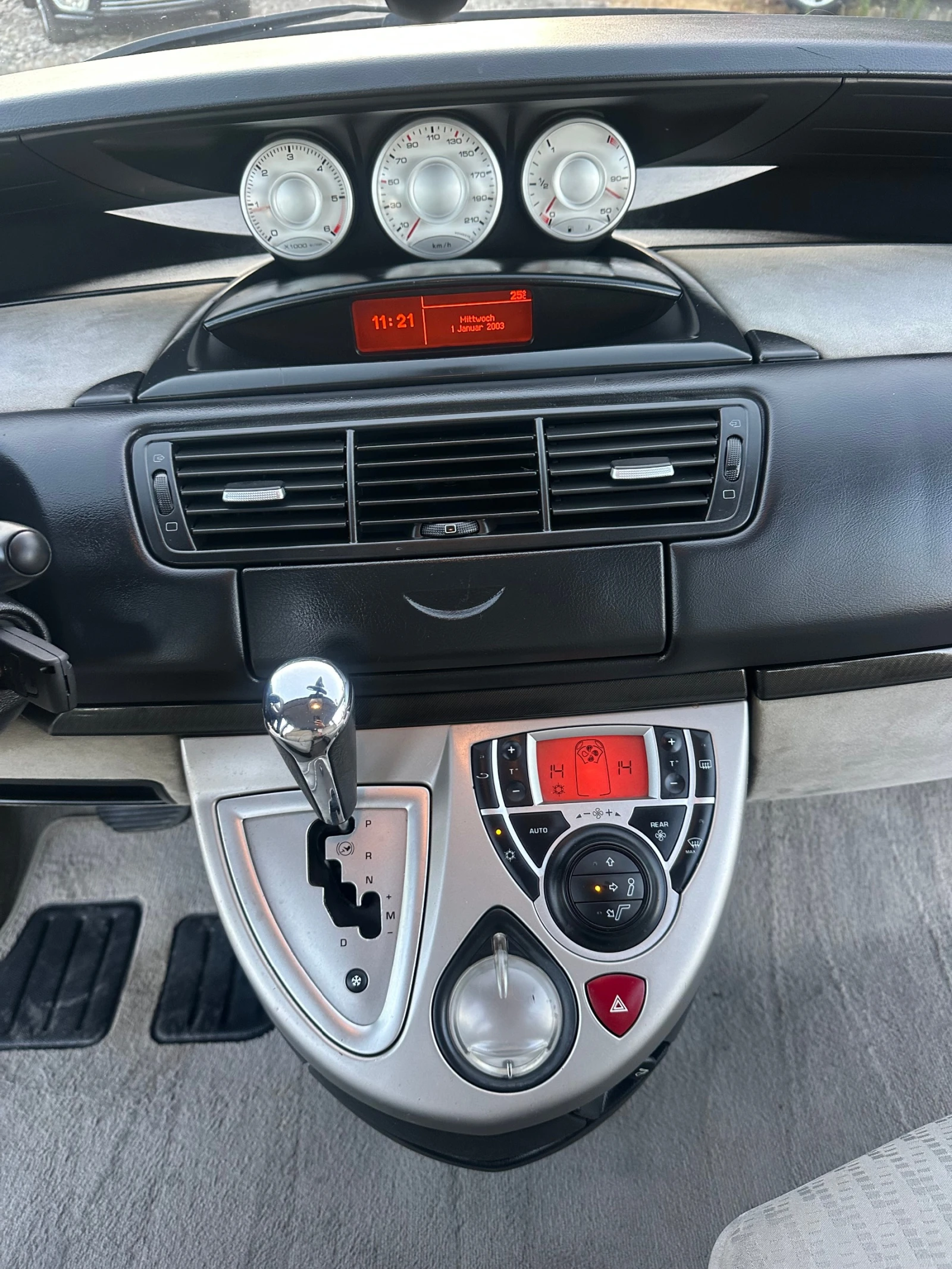 Peugeot 807 2, 22HDI 170kc AUTOMAT, снимка 12 - Автомобили и джипове - 55989269