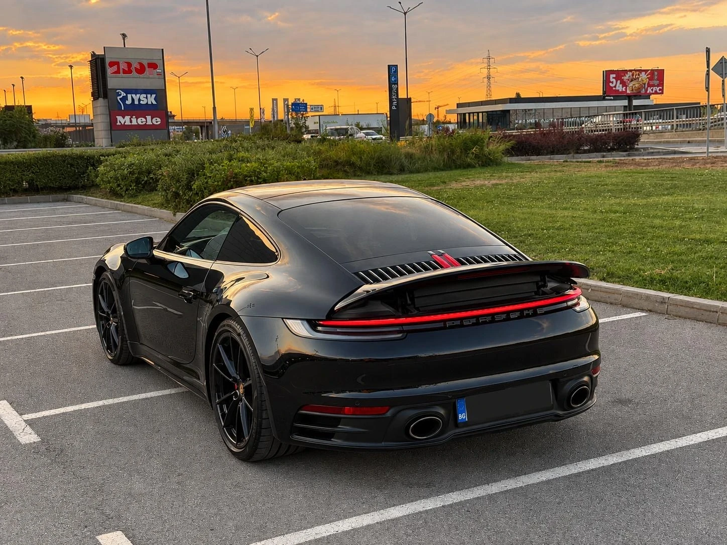 Porsche 911 992 CARRERA 4S+ ШВЕЙЦАРИЯ+ Chrono, снимка 4 - Автомобили и джипове - 56202162
