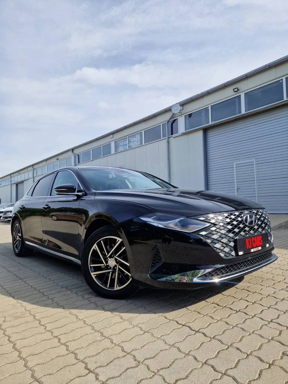 Hyundai Grandeur Lpg, снимка 4 - Автомобили и джипове - 56221449