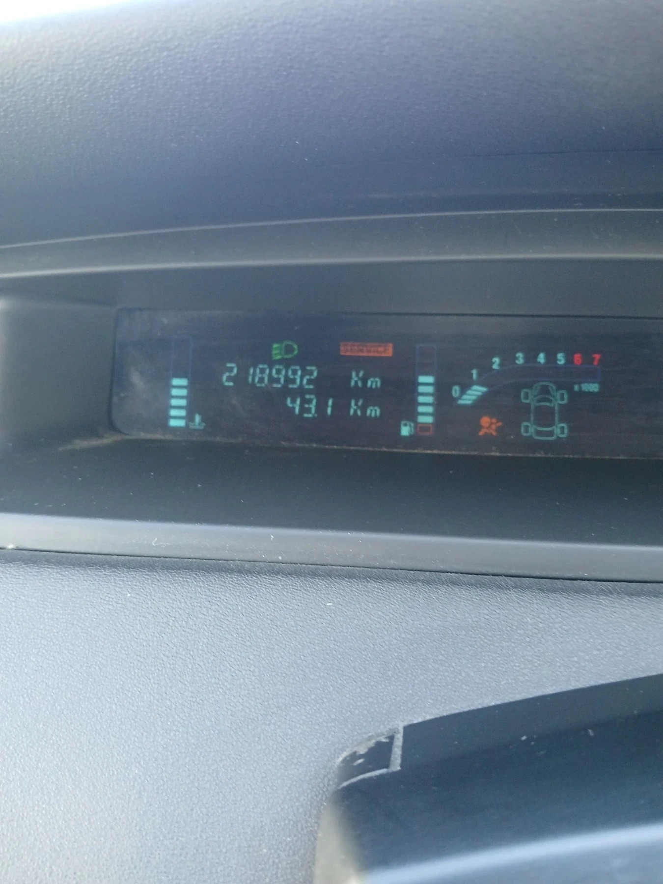 Renault Scenic Миниван, снимка 7 - Автомобили и джипове - 56225354