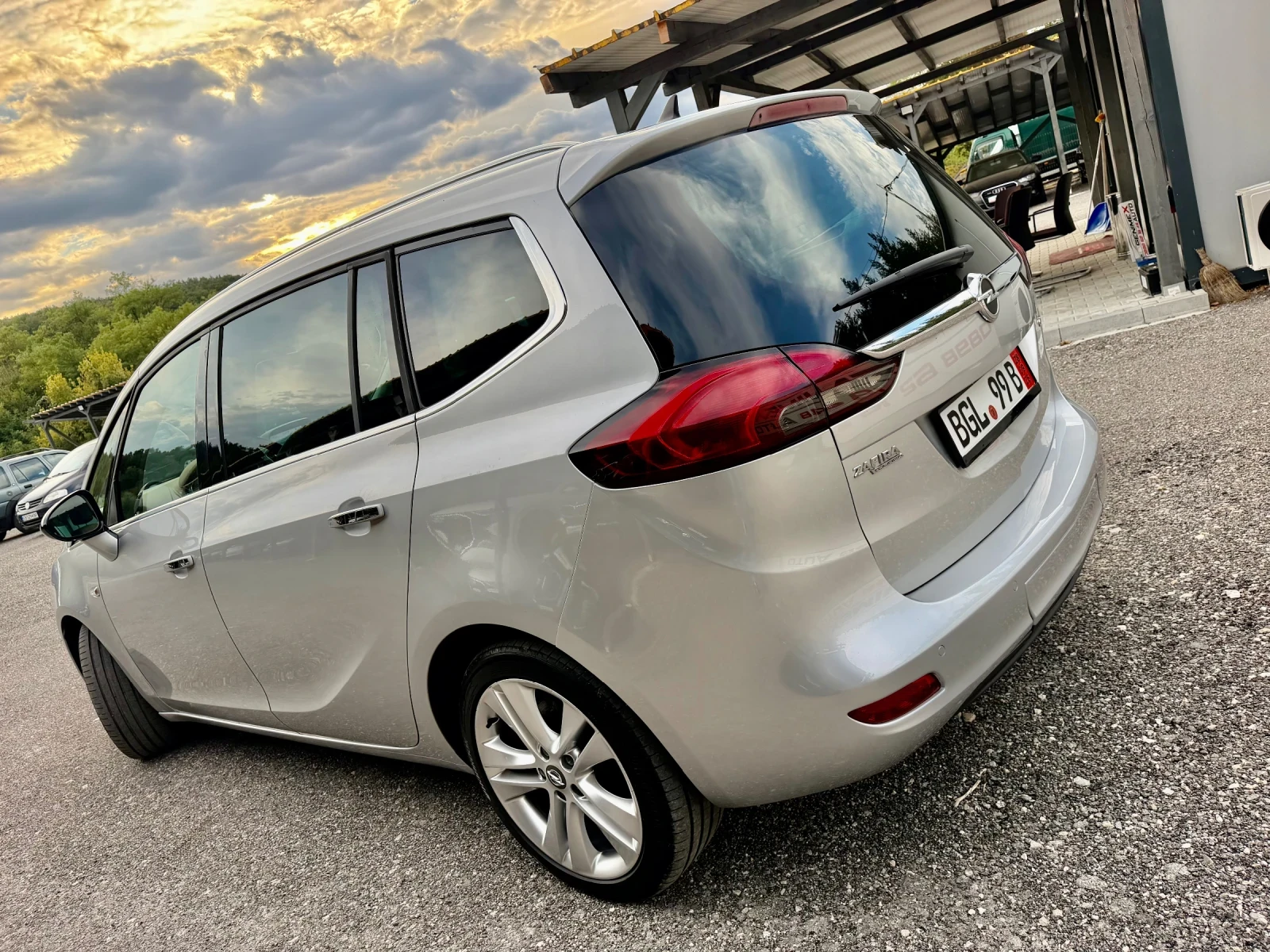 Opel Zafira 2.0CDTI* COSMO* AUTOMAT* KOJA* FULL, снимка 6 - Автомобили и джипове - 56262198