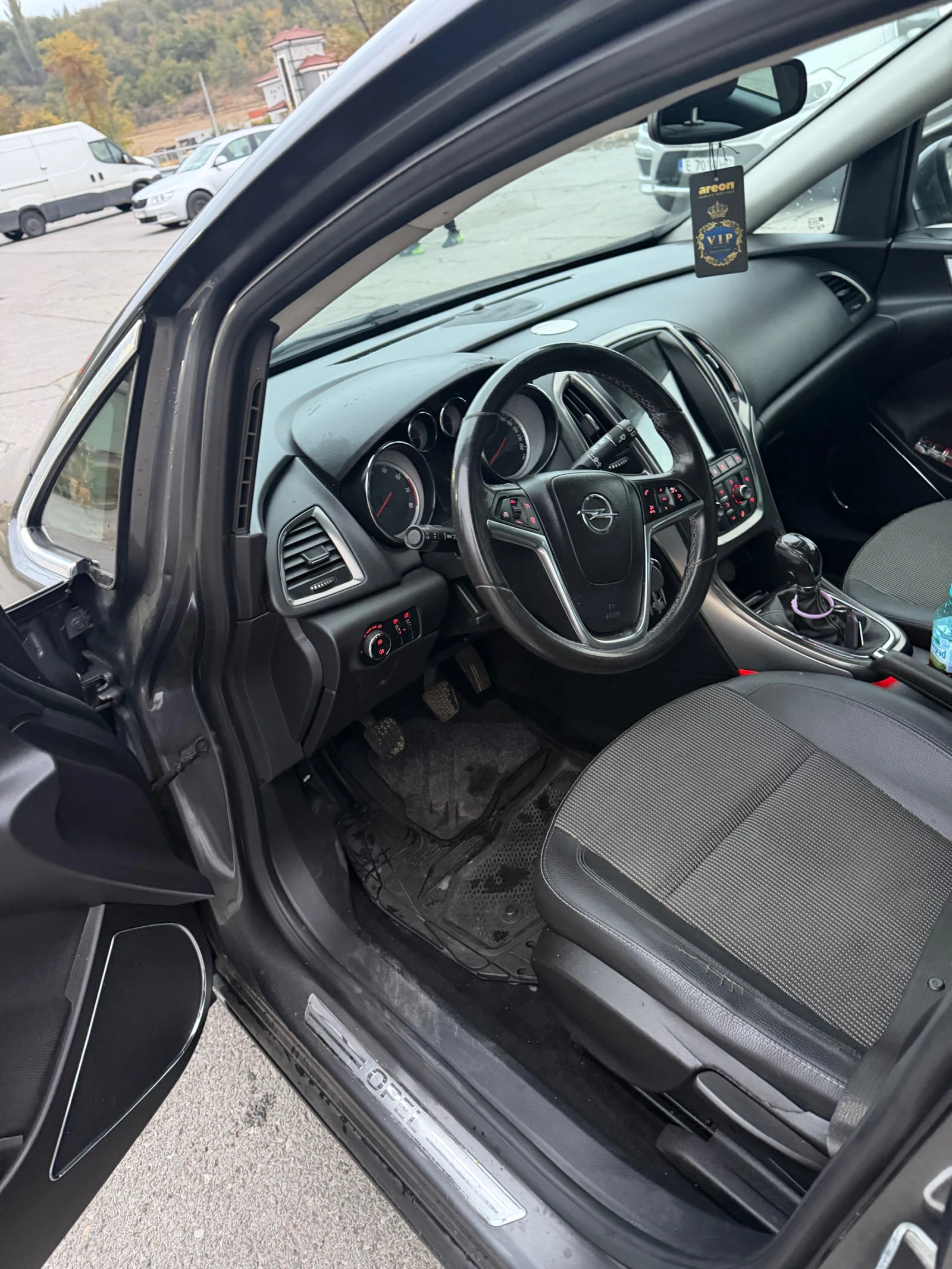 Opel Astra 1.4 turbo, снимка 7 - Автомобили и джипове - 56573055