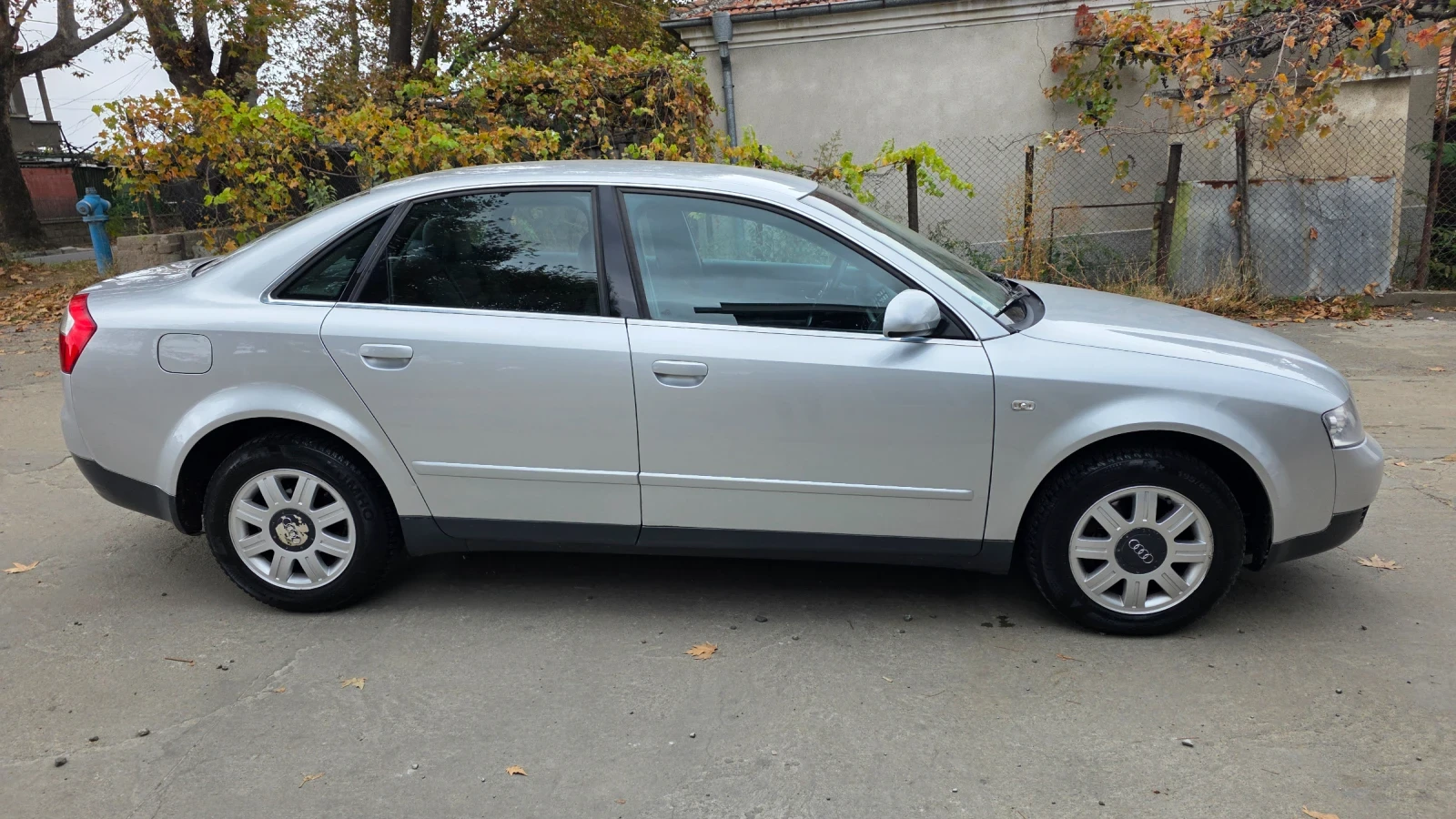 Audi A4 2.0, снимка 4 - Автомобили и джипове - 56667961