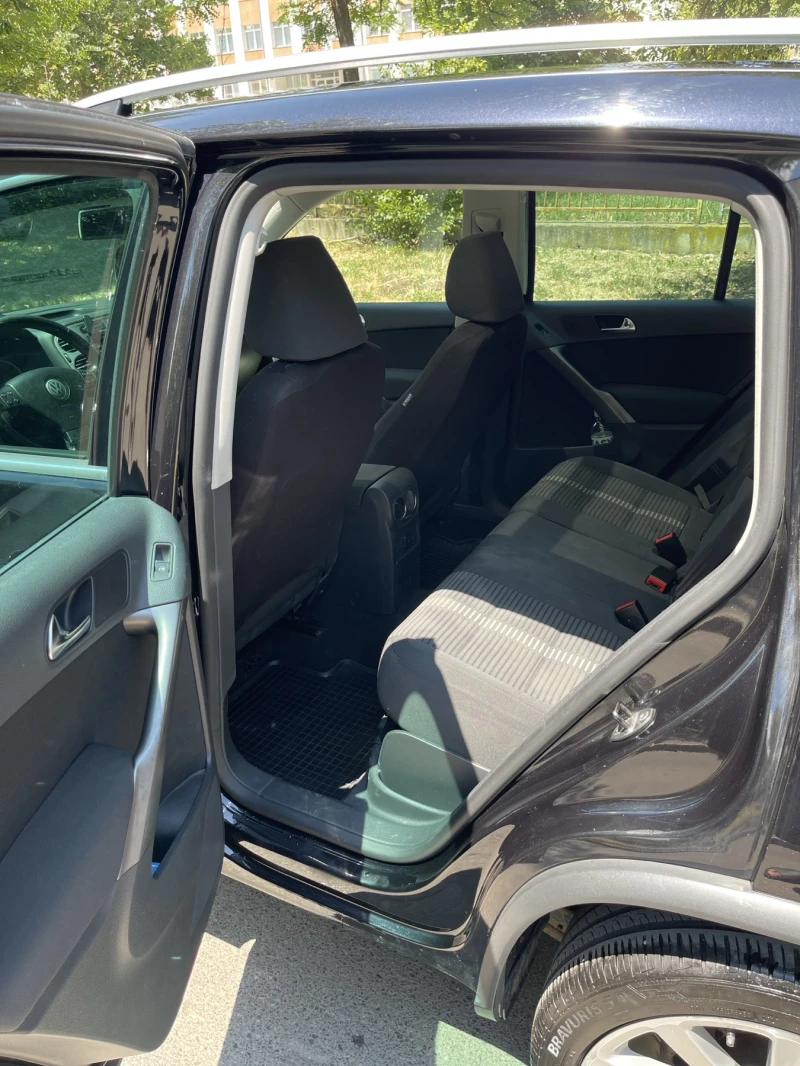 VW Tiguan R-Line 2.0 , снимка 7 - Автомобили и джипове - 52507920