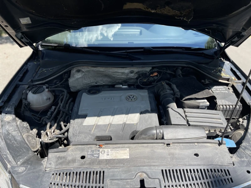 VW Tiguan R-Line 2.0 , снимка 9 - Автомобили и джипове - 52507920