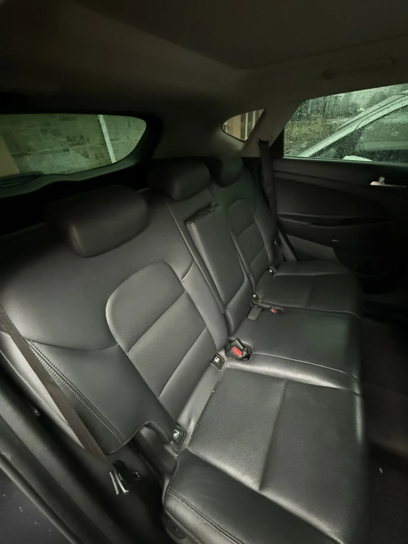 Hyundai Tucson, снимка 16 - Автомобили и джипове - 53065160