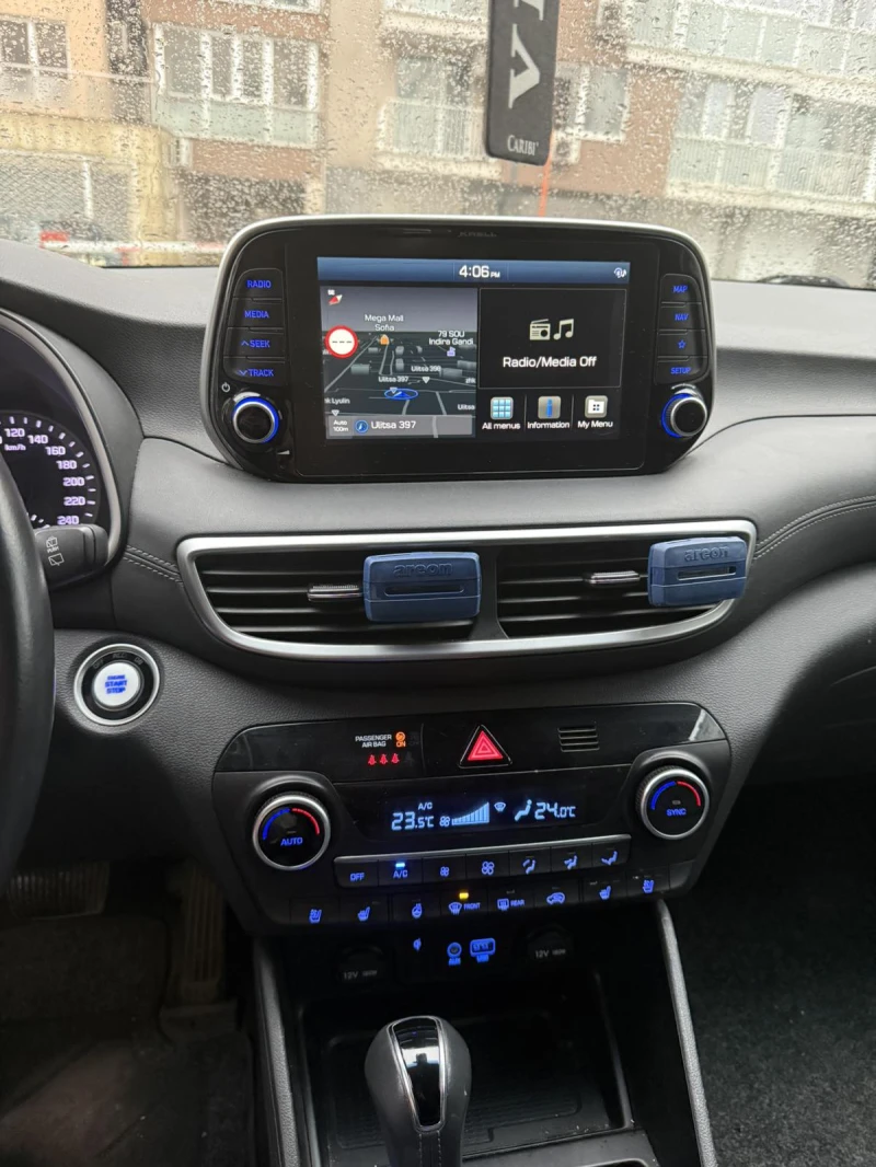 Hyundai Tucson, снимка 10 - Автомобили и джипове - 53065160