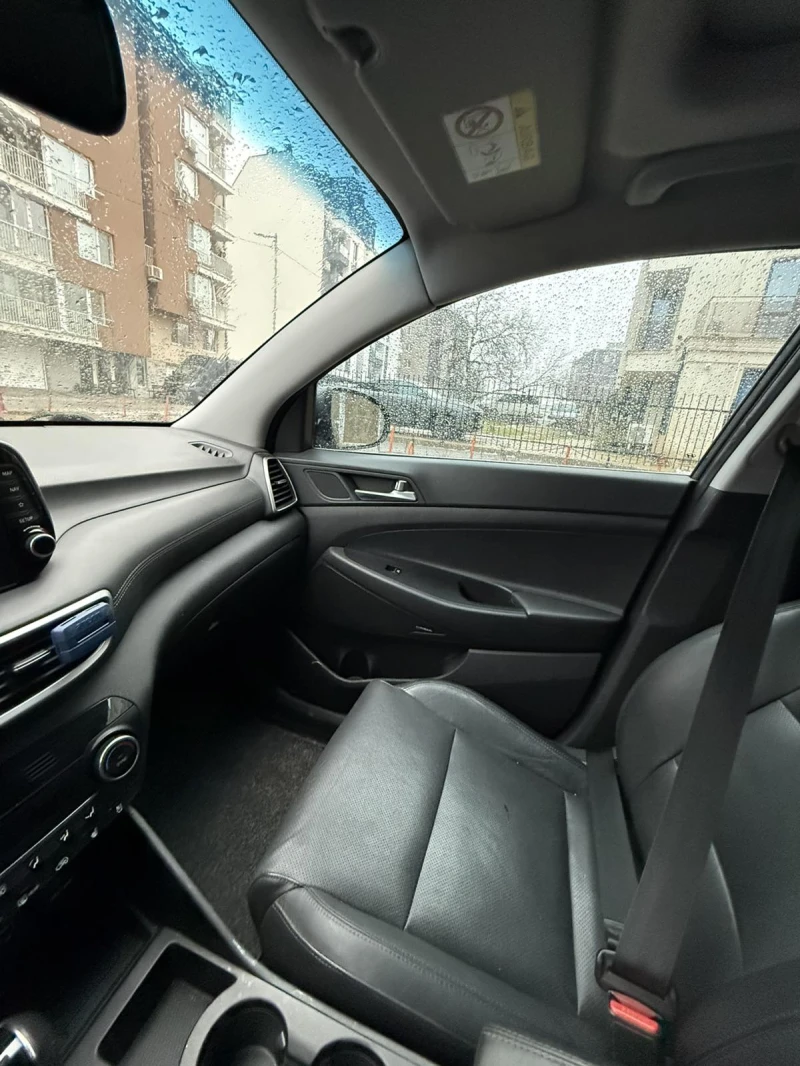 Hyundai Tucson, снимка 11 - Автомобили и джипове - 53065160