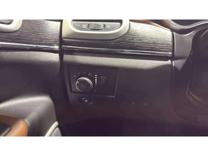 Jeep Grand cherokee * SUMMIT | CLEAN CARFAX | DIESEL * CARFAX * ЦЕНА Д, снимка 14 - Автомобили и джипове - 53529183