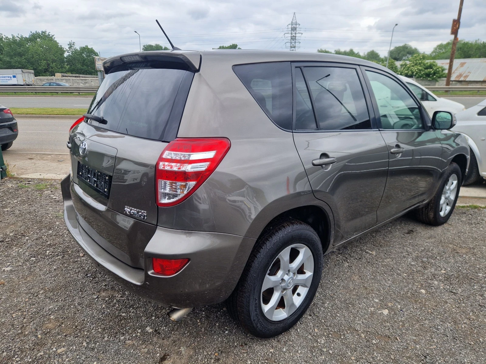 Toyota Rav4 2.2D-4D 150ps.4x4ITALIA - изображение 9