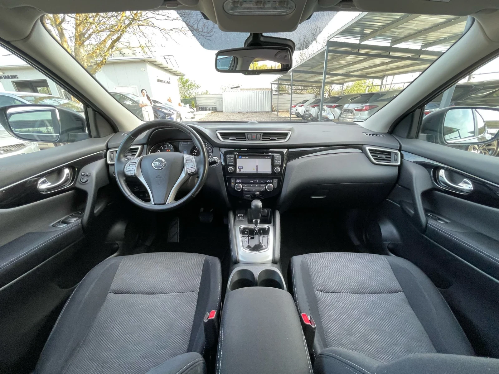 Nissan Qashqai 1.2/Auto/360Camera/ - изображение 9