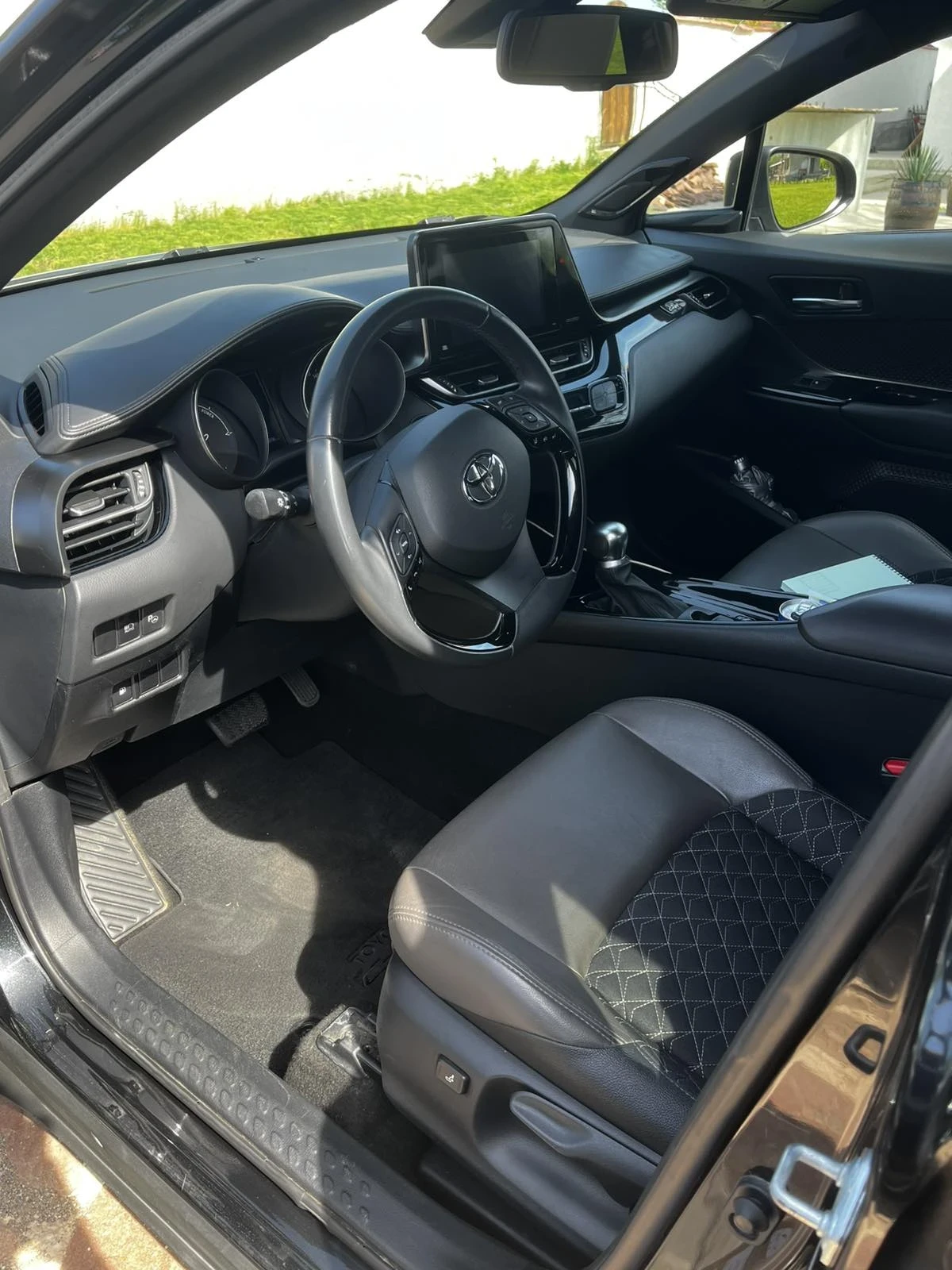 Toyota C-HR 1.8iHYBRID KEYLESSGO EXECUTIVE FULL EURO6 JBL LED - изображение 10