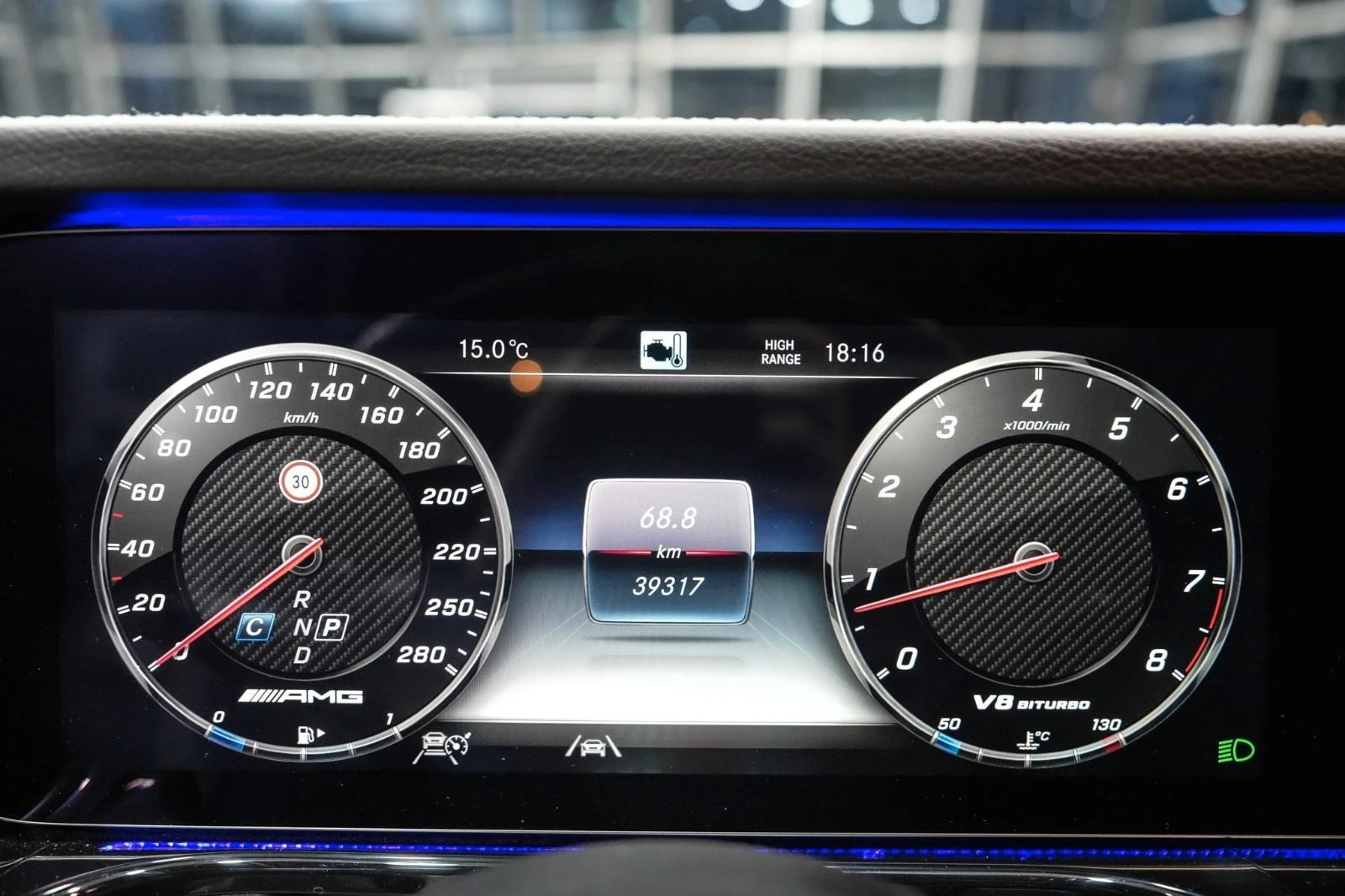 Mercedes-Benz G 63 AMG 4-MATIC/MAGNO/NIGHT/EXCLUSIV/360/, снимка 10 - Автомобили и джипове - 53824296