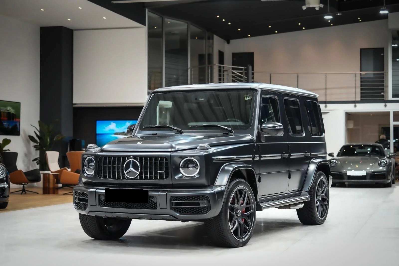Mercedes-Benz G 63 AMG 4-MATIC/MAGNO/NIGHT/EXCLUSIV/360/, снимка 3 - Автомобили и джипове - 53824296