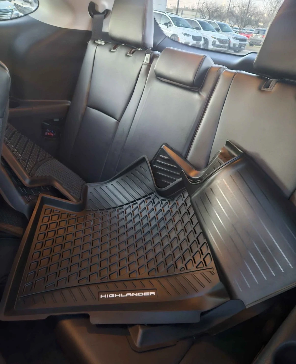 Toyota Highlander Hybrid * 7 Места * Един Собственик * Без Инциденти, снимка 10 - Автомобили и джипове - 53867215