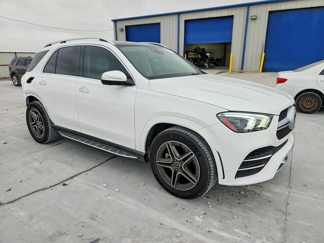 Mercedes-Benz GLE 350 4MATIC, снимка 3 - Автомобили и джипове - 54459177