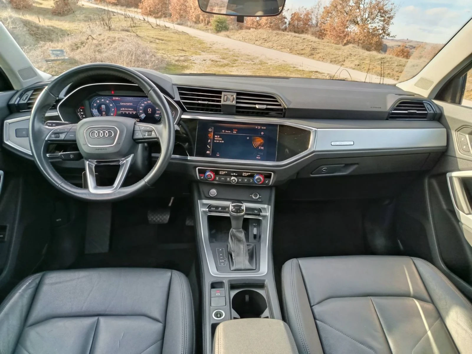 Audi Q3 2.0 Quattro, снимка 13 - Автомобили и джипове - 54555885