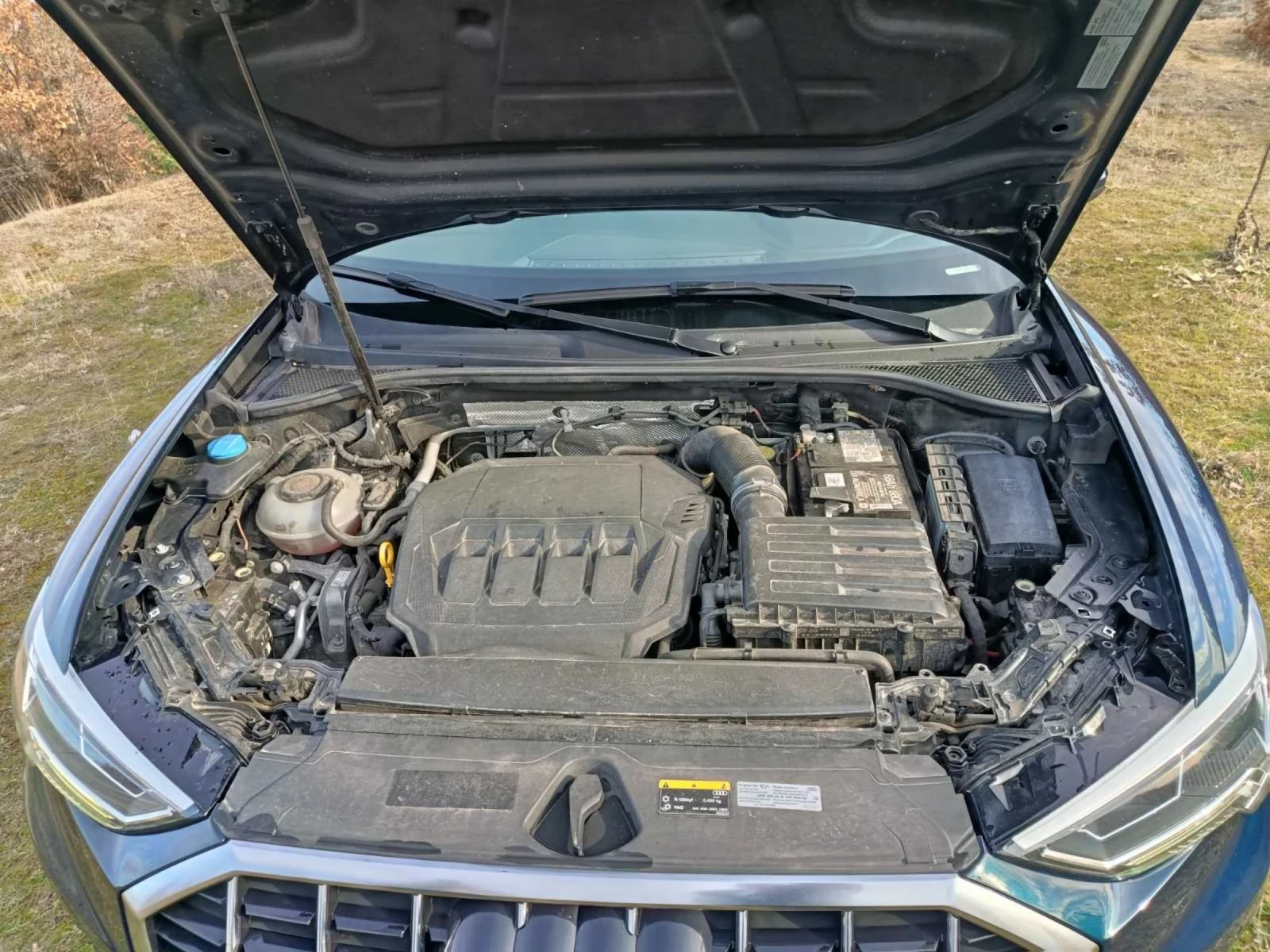Audi Q3 2.0 Quattro, снимка 14 - Автомобили и джипове - 54555885