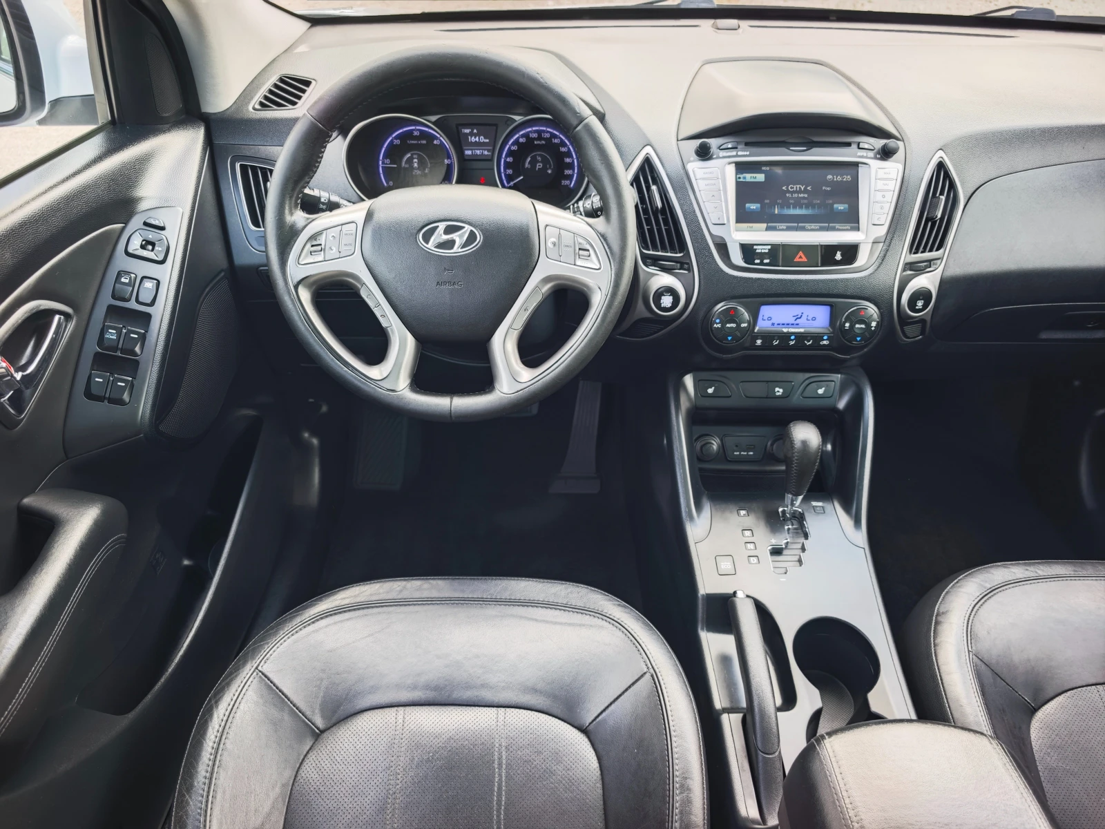 Hyundai IX35 2.0CRDi 184к.с. АВТОМАТ, снимка 14 - Автомобили и джипове - 55066565