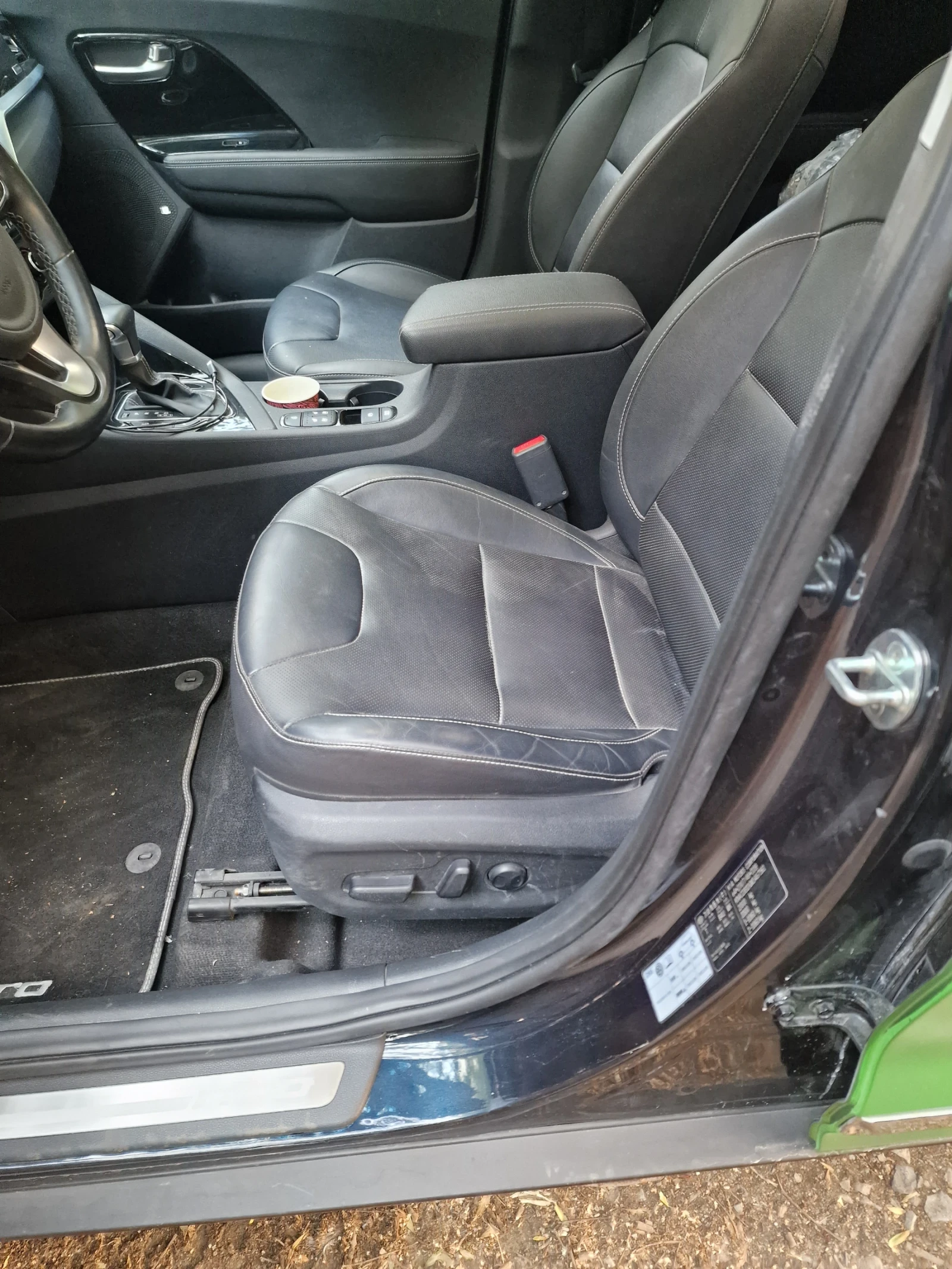 Kia Niro, снимка 14 - Автомобили и джипове - 55592816