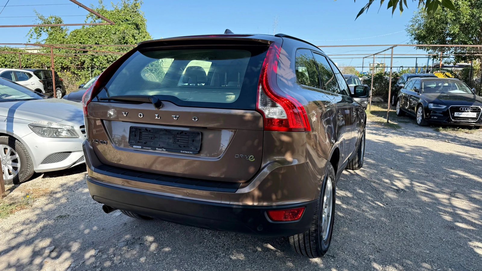 Volvo XC60 2.0D , снимка 4 - Автомобили и джипове - 55891159