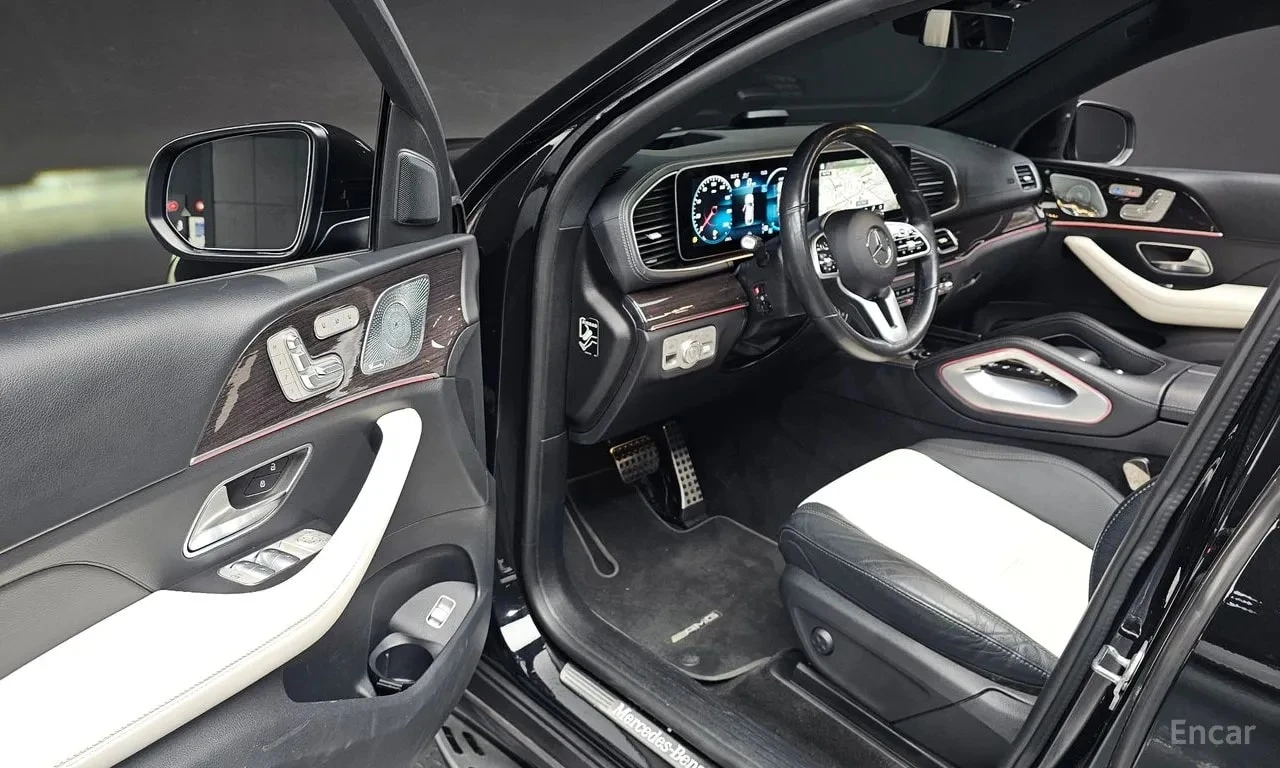 Mercedes-Benz GLE 400 * COUPE * ДИСТРОНИК * ХЕД-ЪП * ОБДУХВАНЕ * 360, снимка 10 - Автомобили и джипове - 56094945