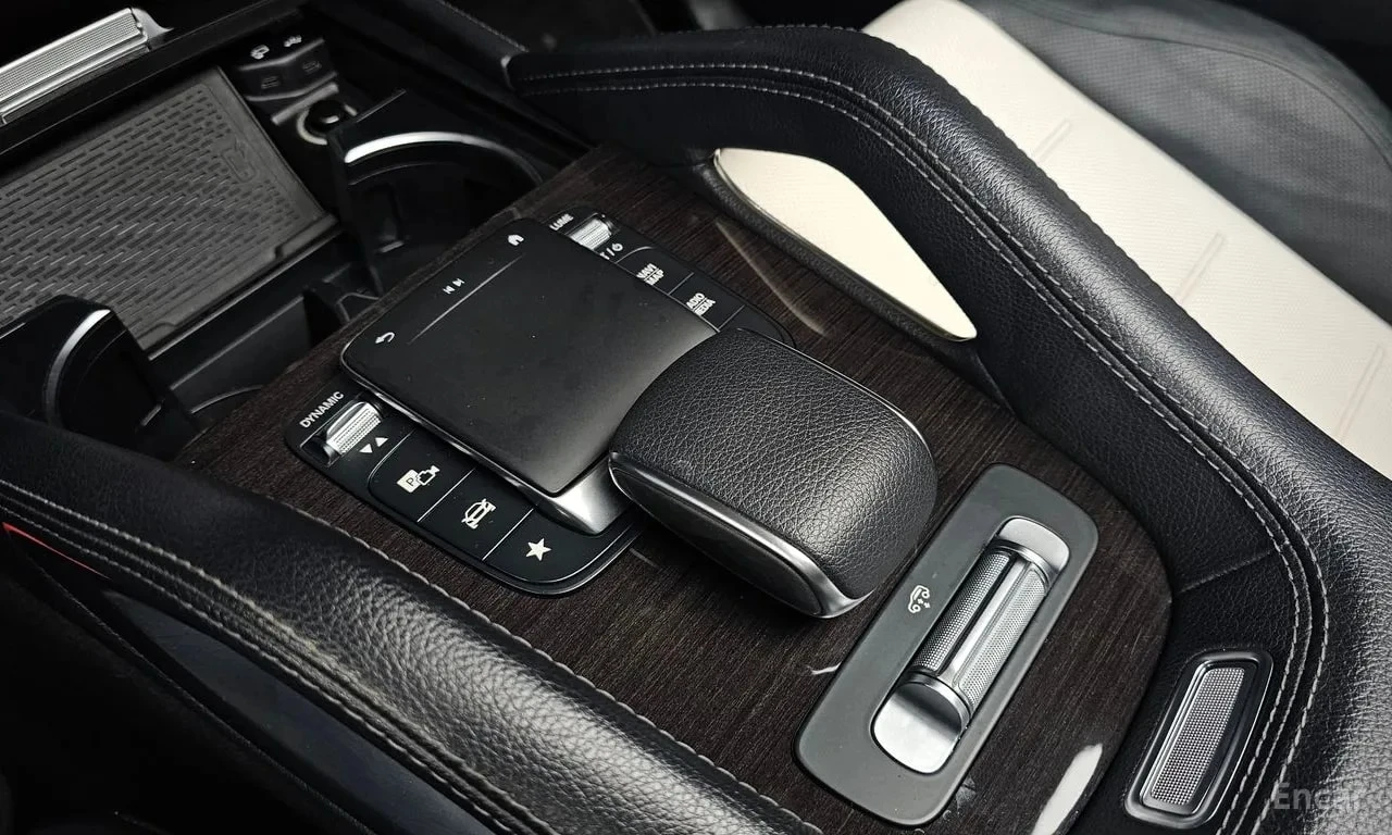 Mercedes-Benz GLE 400 * COUPE * ДИСТРОНИК * ХЕД-ЪП * ОБДУХВАНЕ * 360, снимка 16 - Автомобили и джипове - 56094945