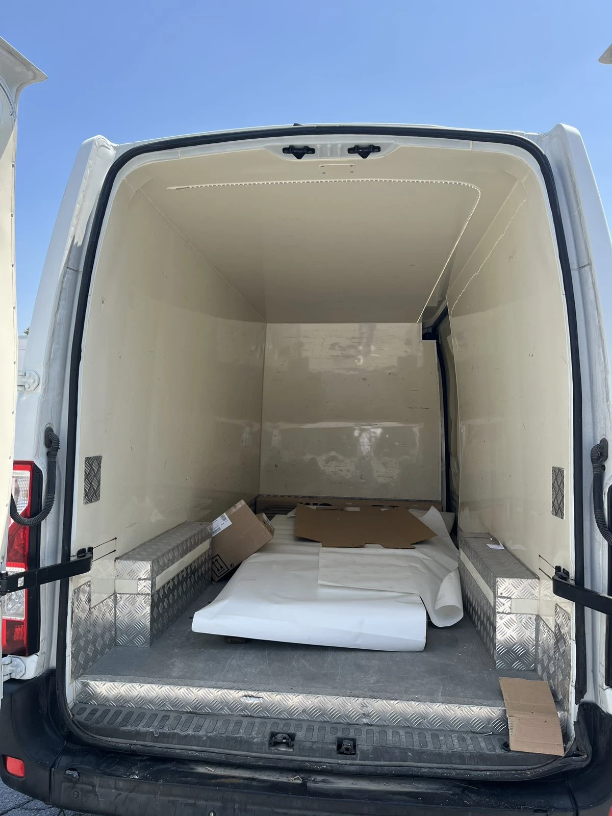 Renault Master 2.3 DCI - изображение 7
