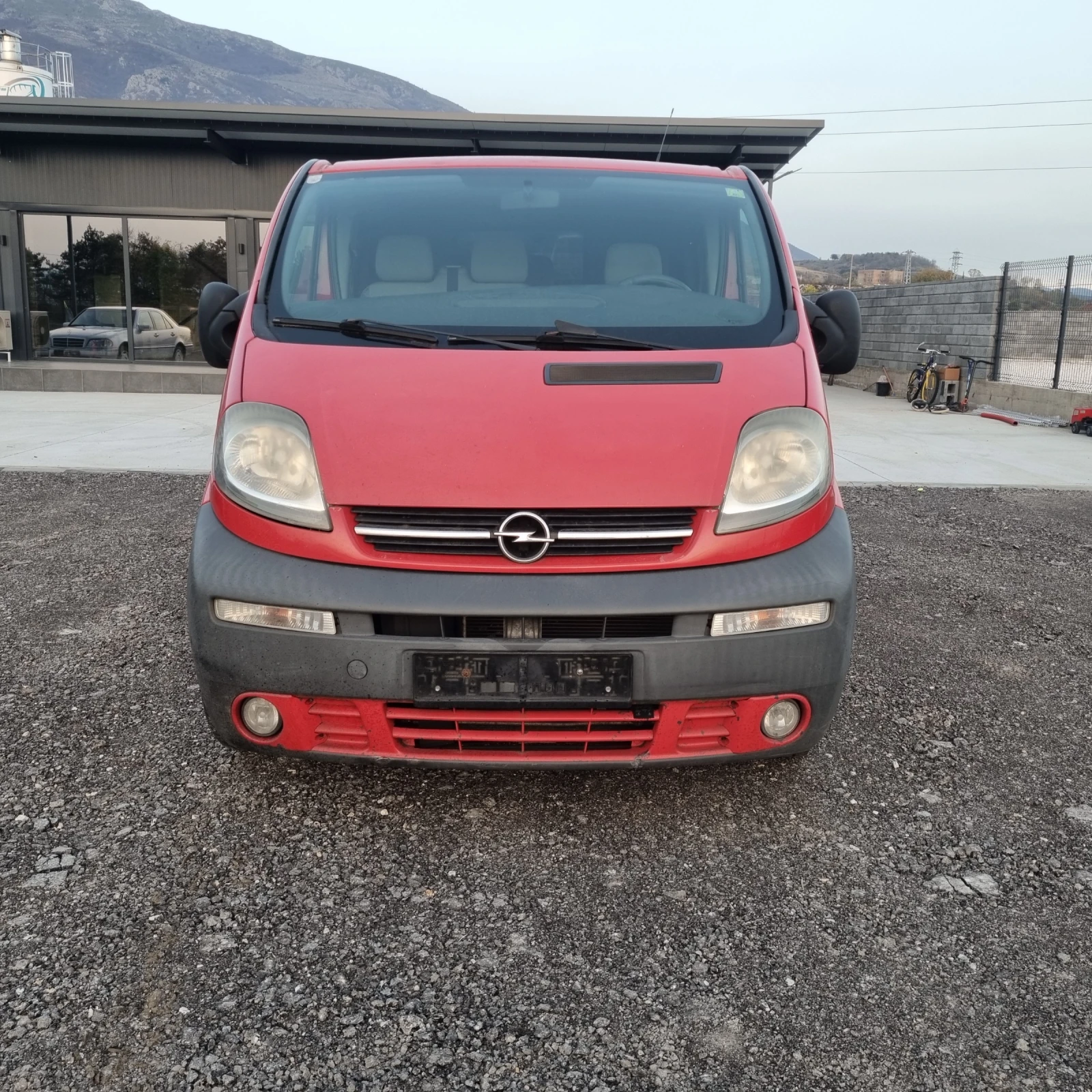 Opel Vivaro 1.9DTI 6местен - изображение 2