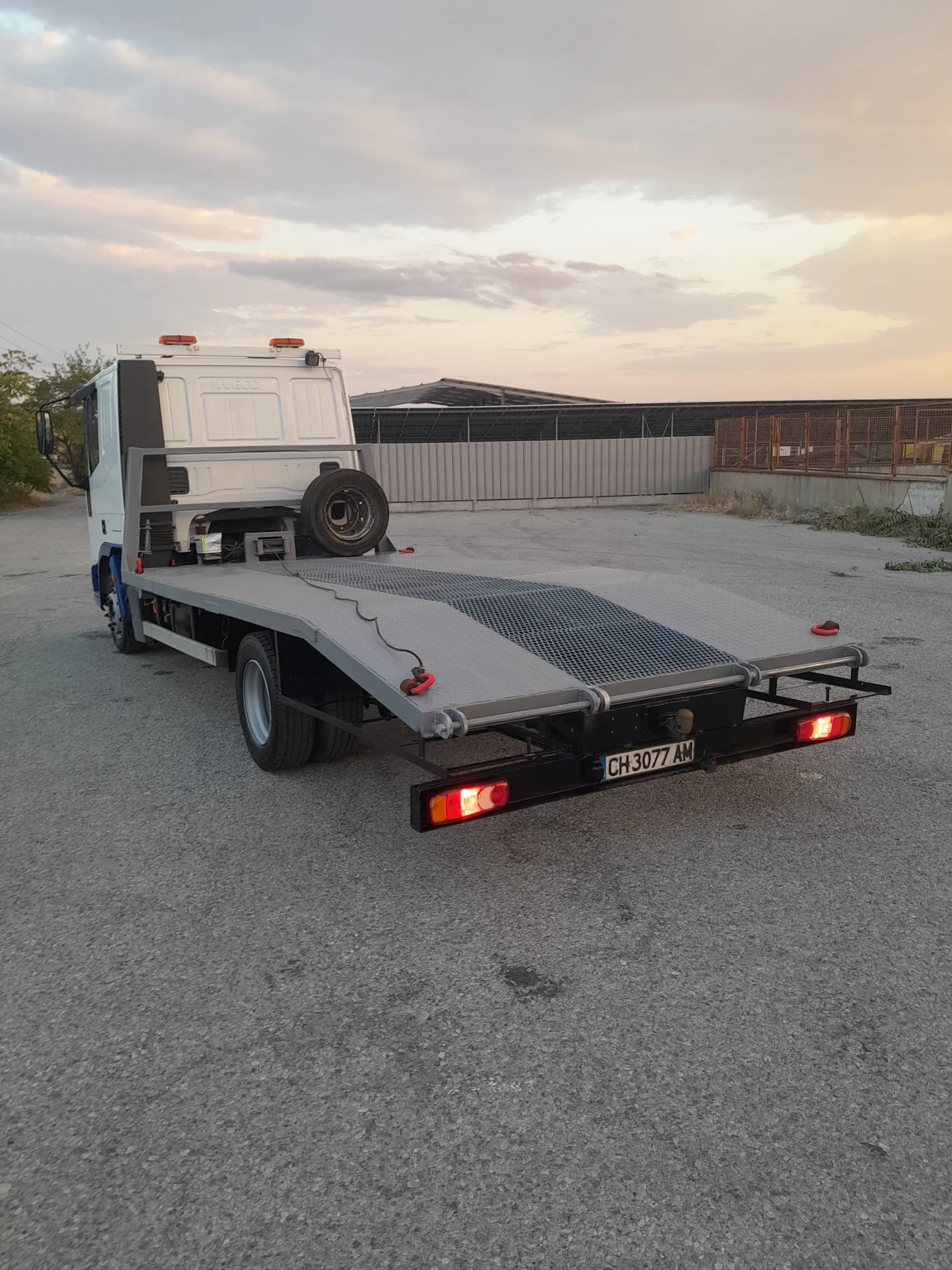 Iveco Cargo Пътна помощ, снимка 9 - Камиони - 55906393