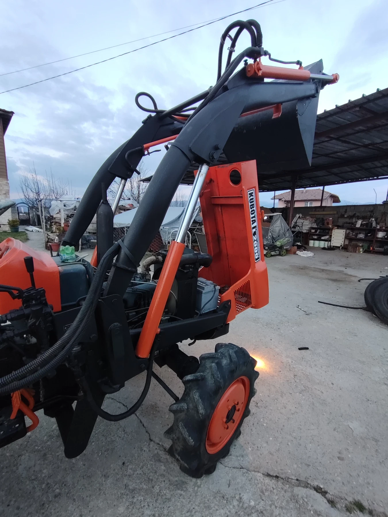Трактор Kubota, снимка 4 - Селскостопанска техника - 53787180