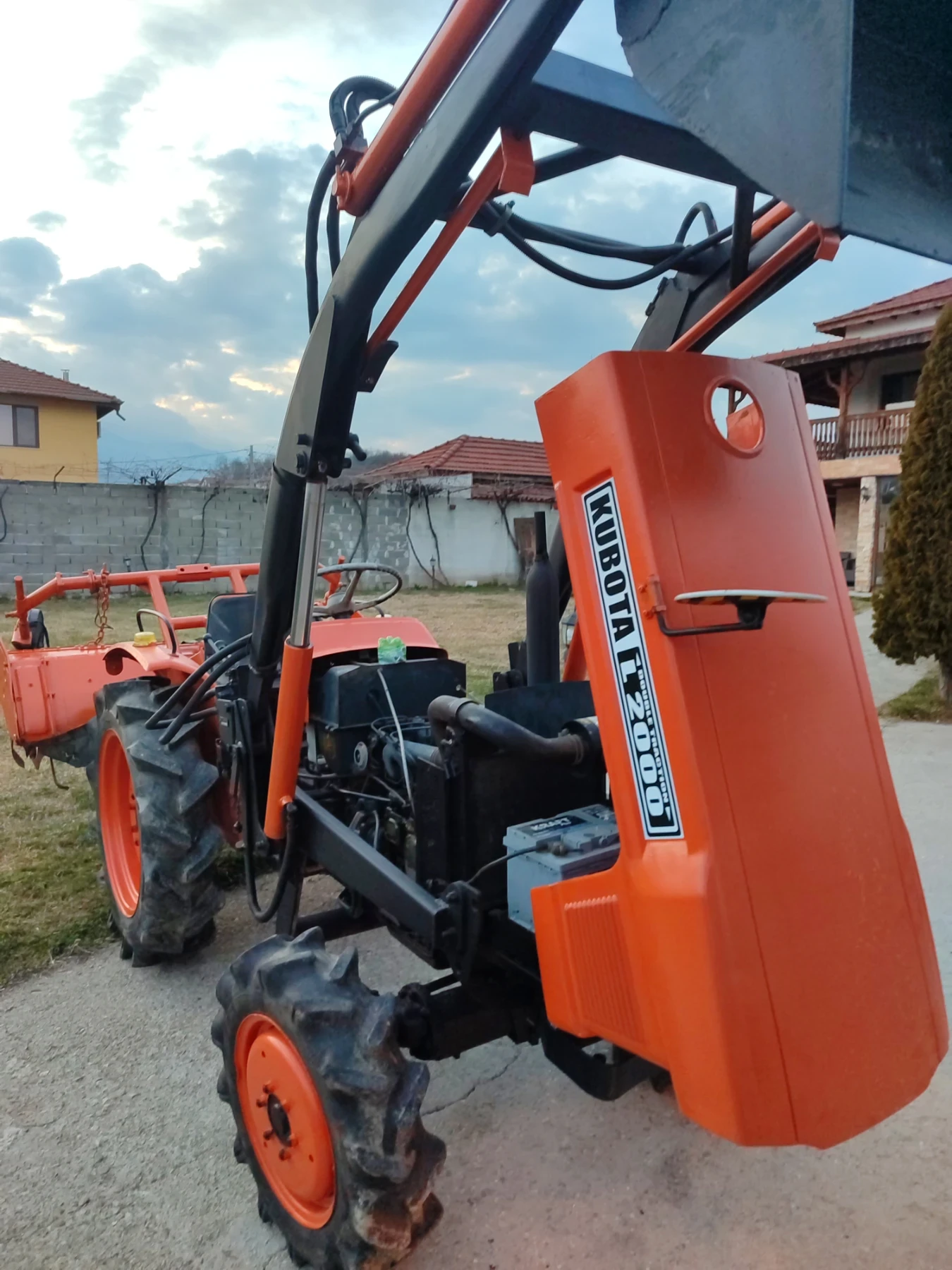 Трактор Kubota, снимка 5 - Селскостопанска техника - 53787180