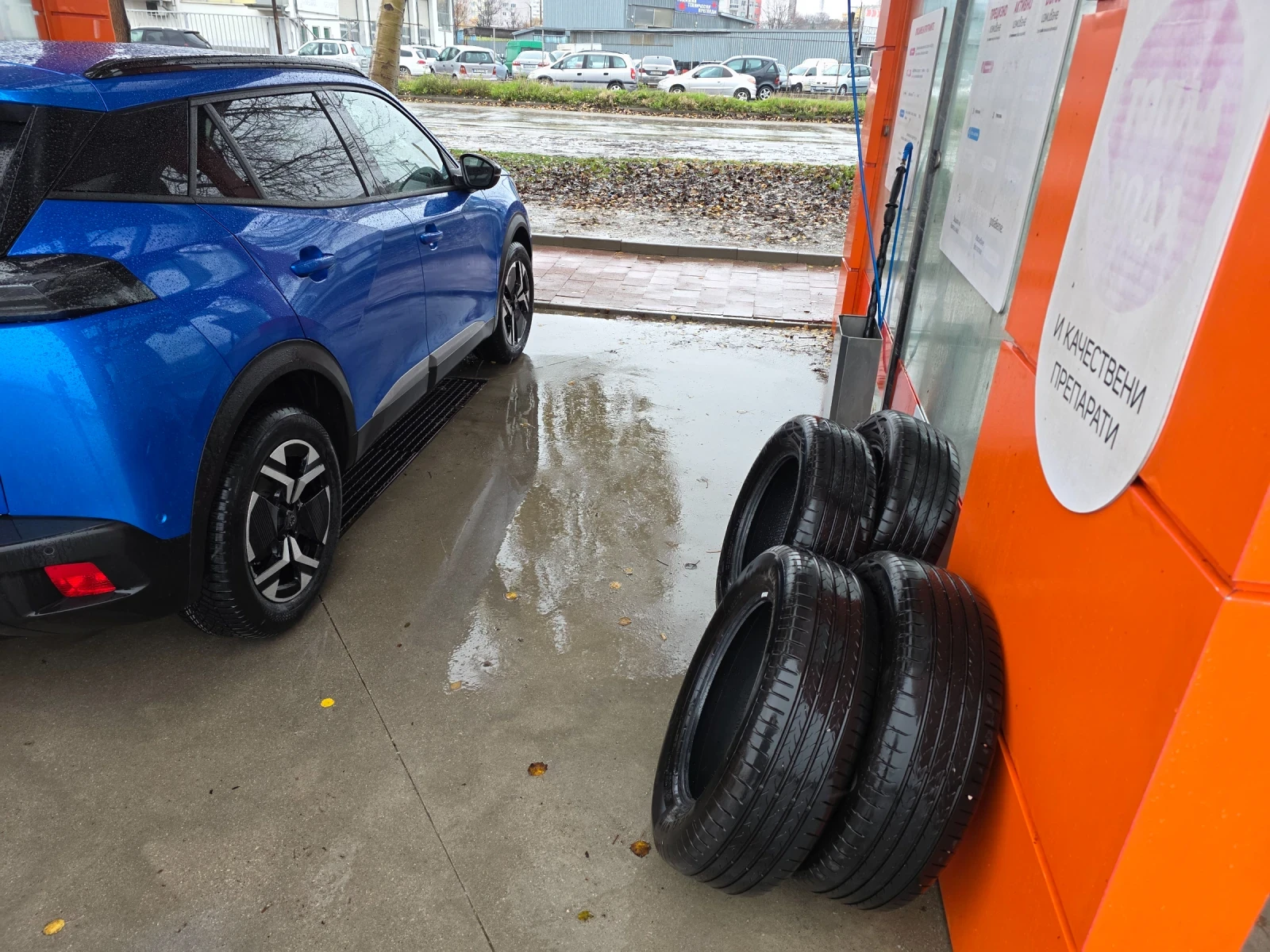 Гуми Летни 215/60R17, снимка 3 - Гуми и джанти - 53872184