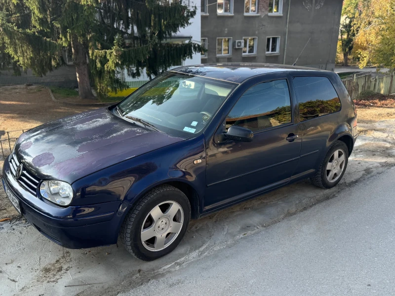 VW Golf, снимка 1 - Автомобили и джипове - 47796782