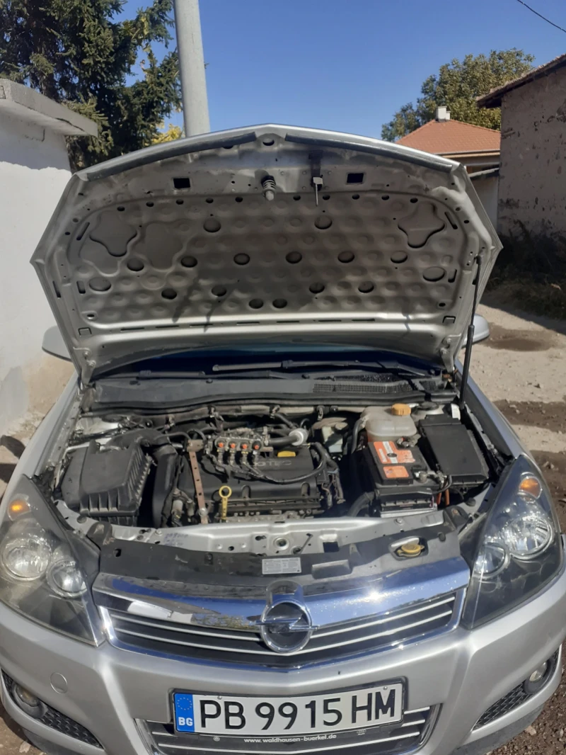 Opel Astra, снимка 6 - Автомобили и джипове - 47998060