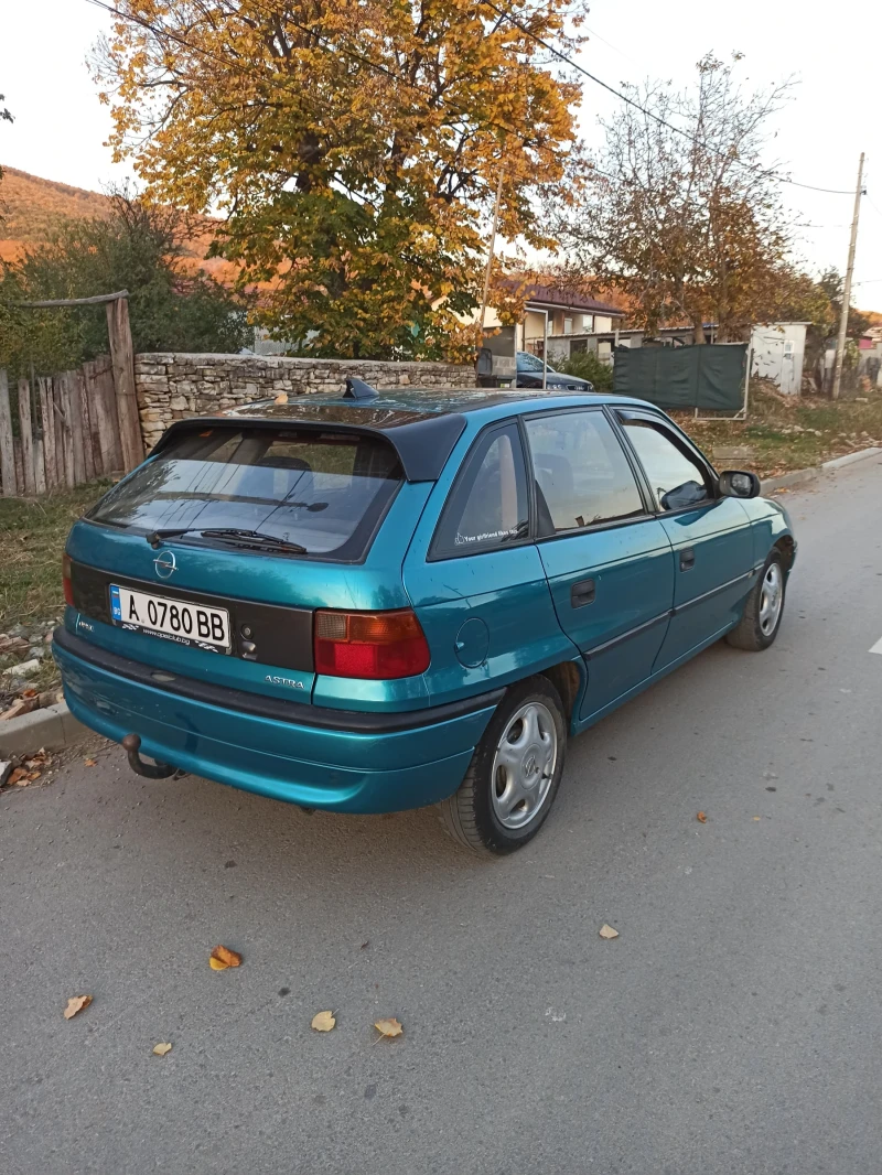 Opel Astra, снимка 2 - Автомобили и джипове - 51772929