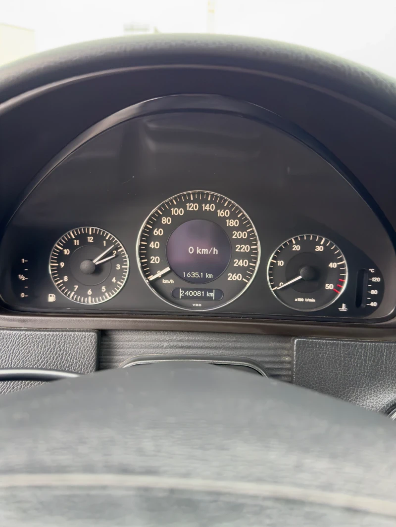 Mercedes-Benz CLK 270CDI, снимка 7 - Автомобили и джипове - 52662795